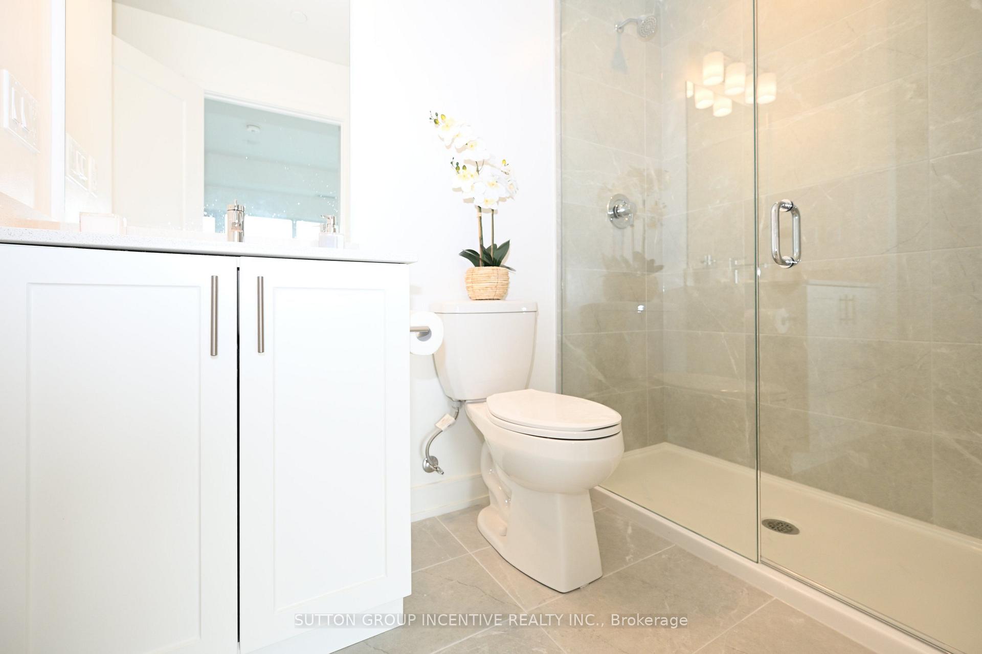 Photo 13 of Unit A803, 705 Davis Drive, Newmarket, Huron Heights-Leslie Valley — HOMEH