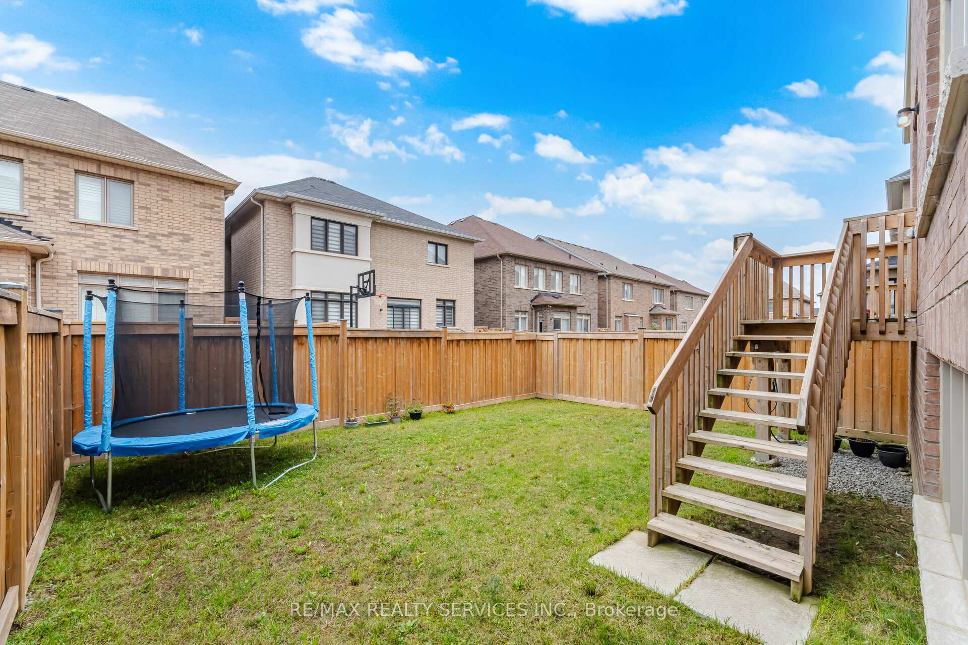 Photo 90 of 12 Enclave Trail, Brampton, Sandringham-Wellington North — HOMEH