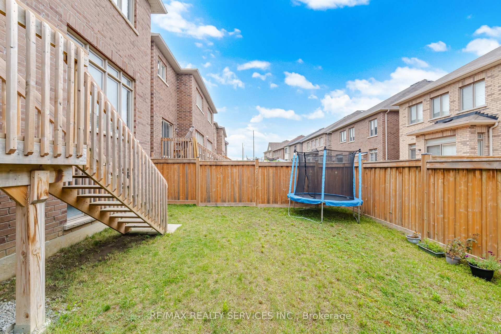 Photo 92 of 12 Enclave Trail, Brampton, Sandringham-Wellington North — HOMEH