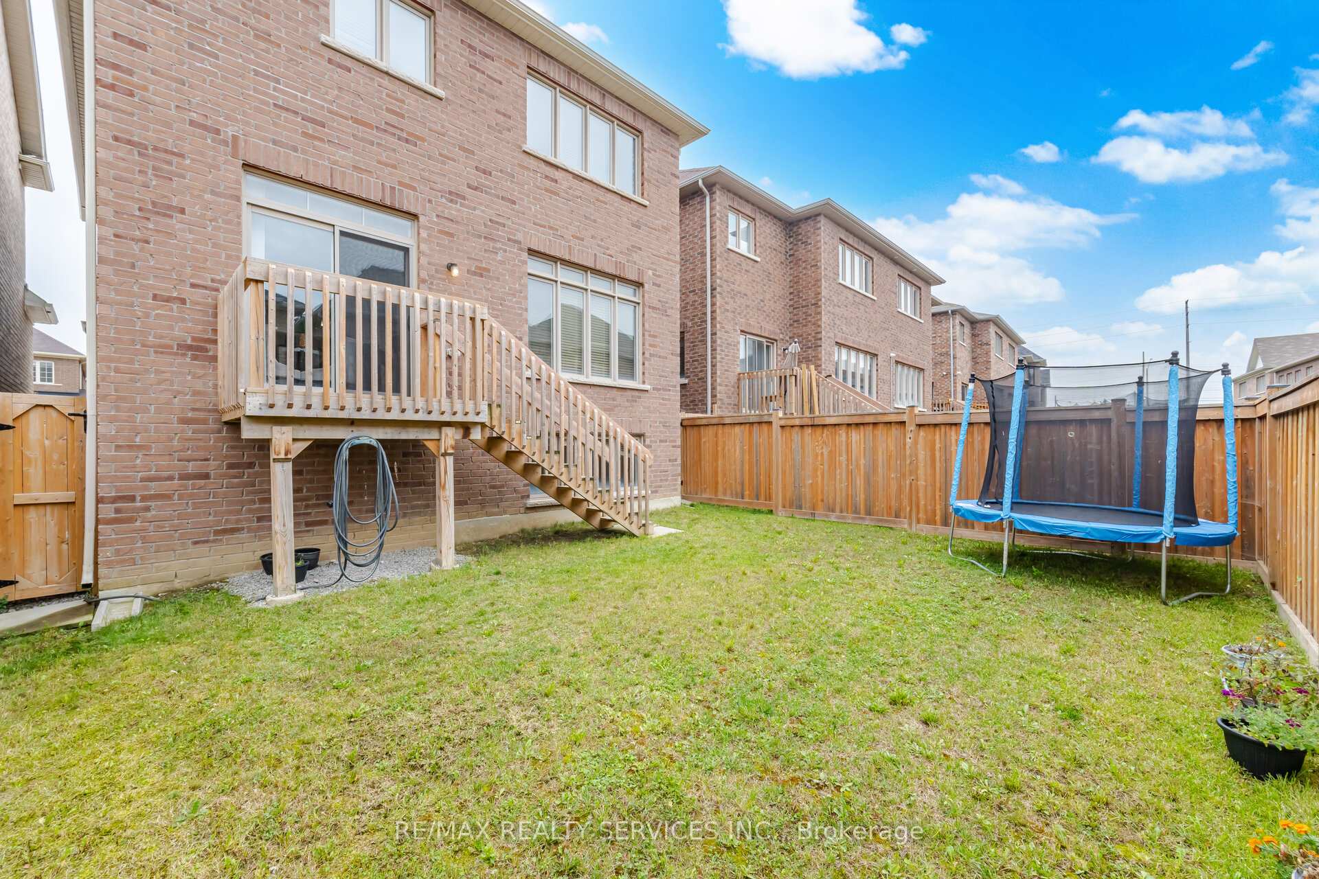 Photo 94 of 12 Enclave Trail, Brampton, Sandringham-Wellington North — HOMEH