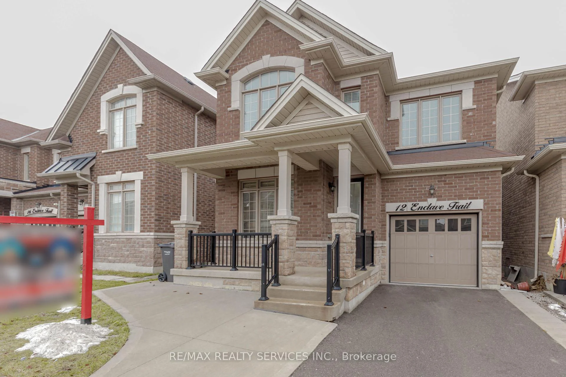 Photo 3 of 12 Enclave Trail, Brampton, Sandringham-Wellington North — HOMEH