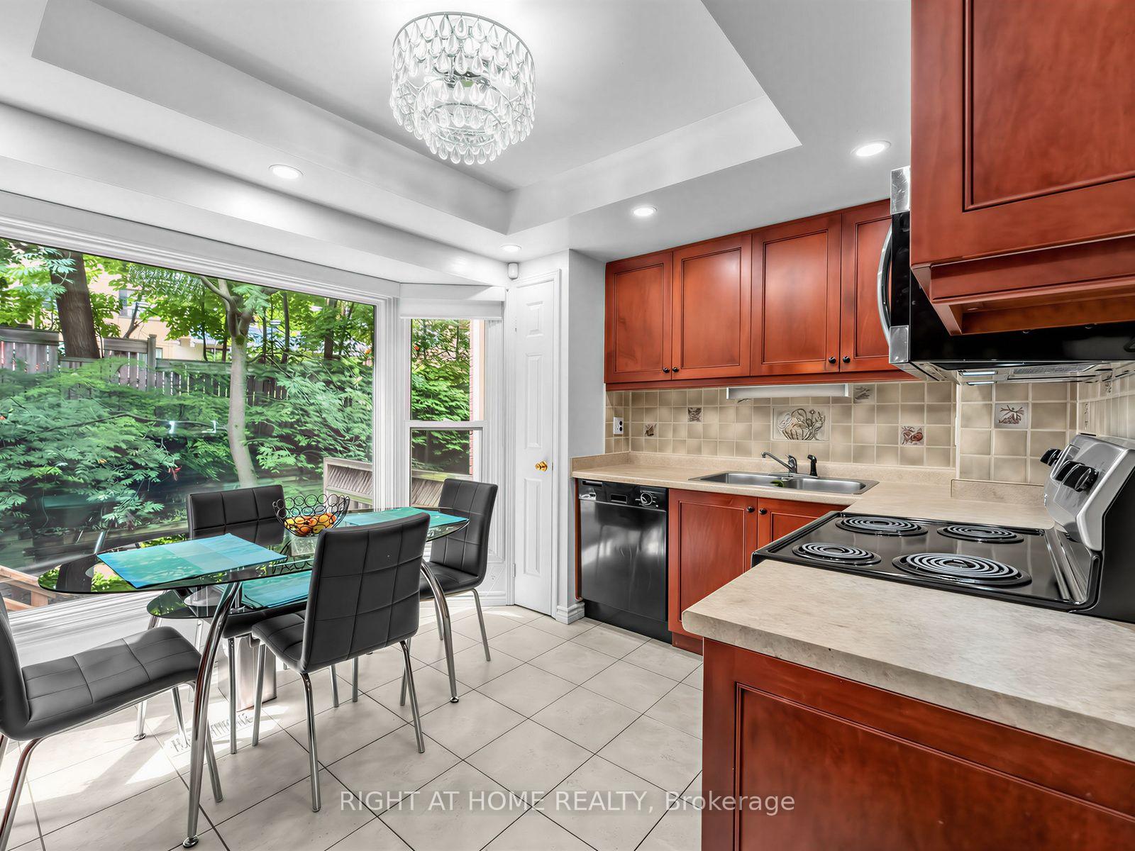 Photo 12 of Unit 25, 25 Tamarack Circle, Etobicoke, Kingsview Village-The Westway — HOMEH