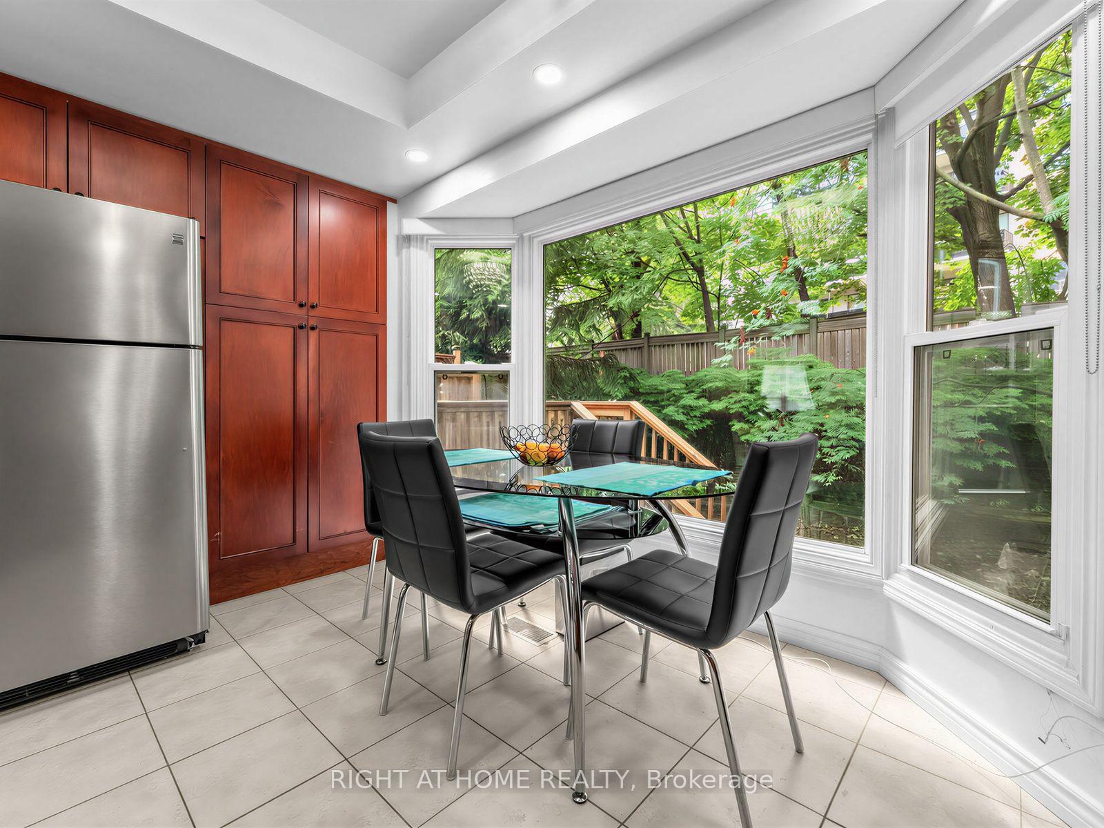 Photo 14 of Unit 25, 25 Tamarack Circle, Etobicoke, Kingsview Village-The Westway — HOMEH