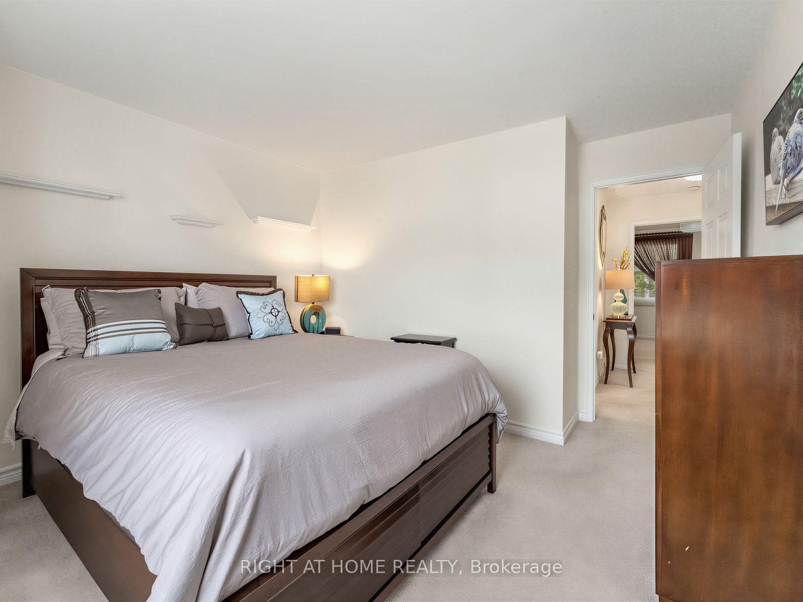 Photo 22 of Unit 25, 25 Tamarack Circle, Etobicoke, Kingsview Village-The Westway — HOMEH