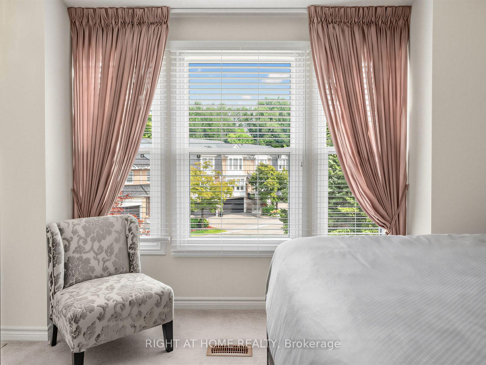 Photo 21 of Unit 25, 25 Tamarack Circle, Etobicoke, Kingsview Village-The Westway — HOMEH