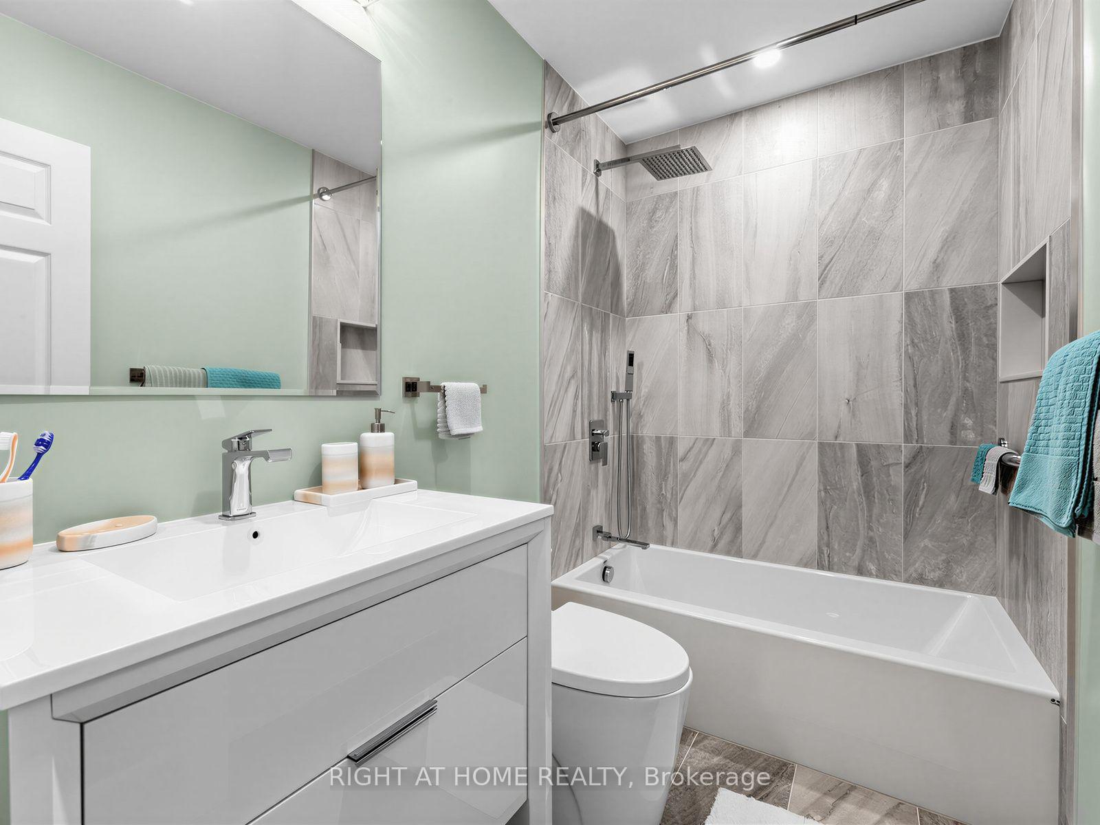 Photo 23 of Unit 25, 25 Tamarack Circle, Etobicoke, Kingsview Village-The Westway — HOMEH
