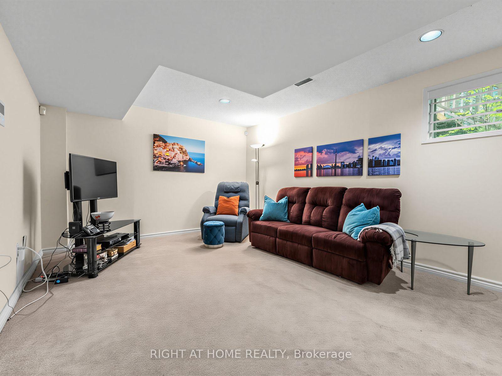 Photo 28 of Unit 25, 25 Tamarack Circle, Etobicoke, Kingsview Village-The Westway — HOMEH
