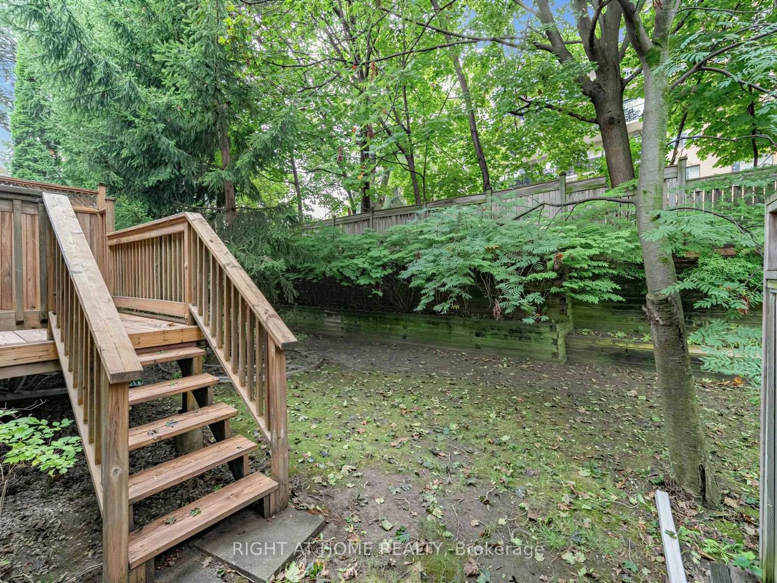 Photo 32 of Unit 25, 25 Tamarack Circle, Etobicoke, Kingsview Village-The Westway — HOMEH
