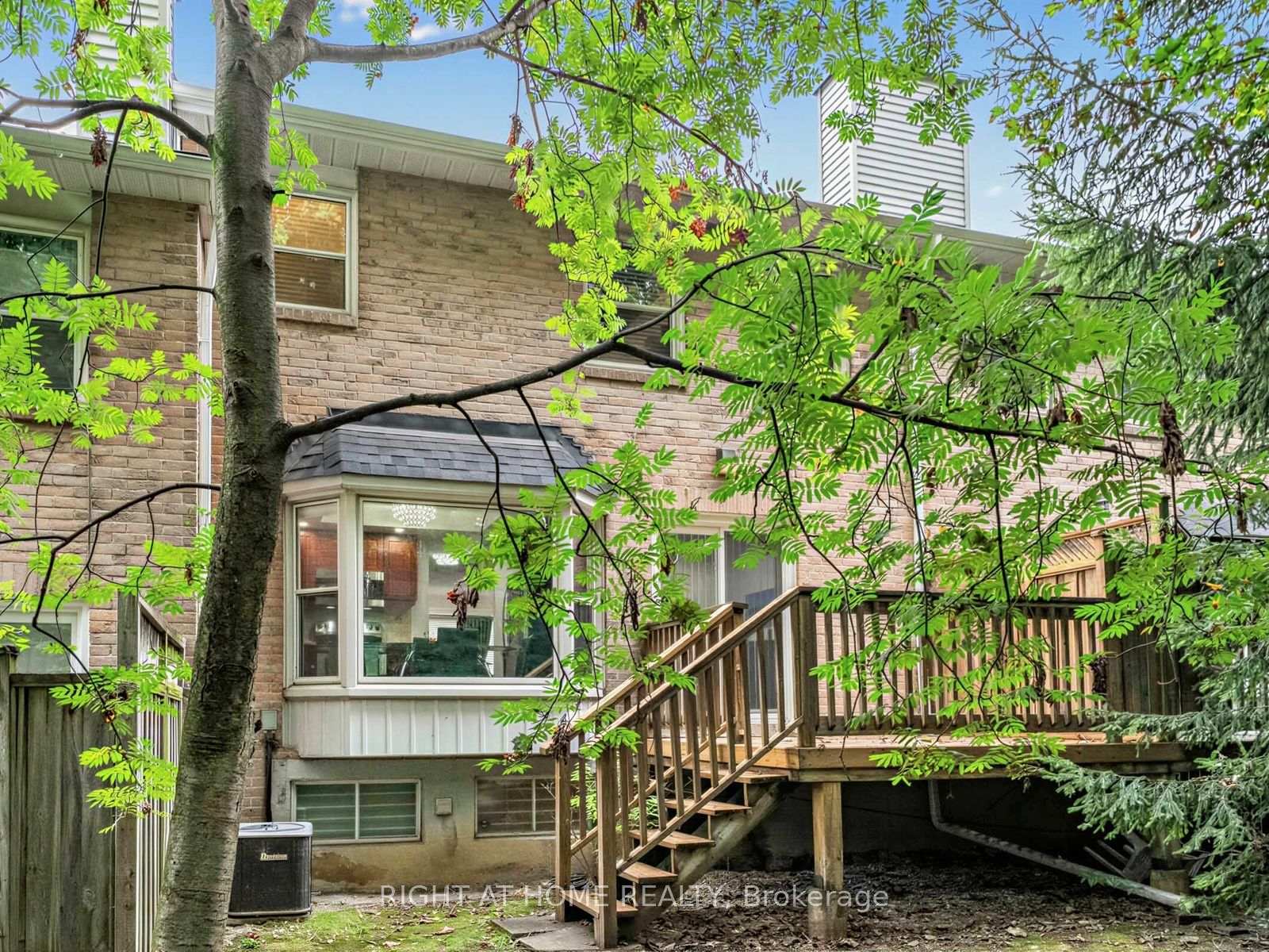 Photo 33 of Unit 25, 25 Tamarack Circle, Etobicoke, Kingsview Village-The Westway — HOMEH