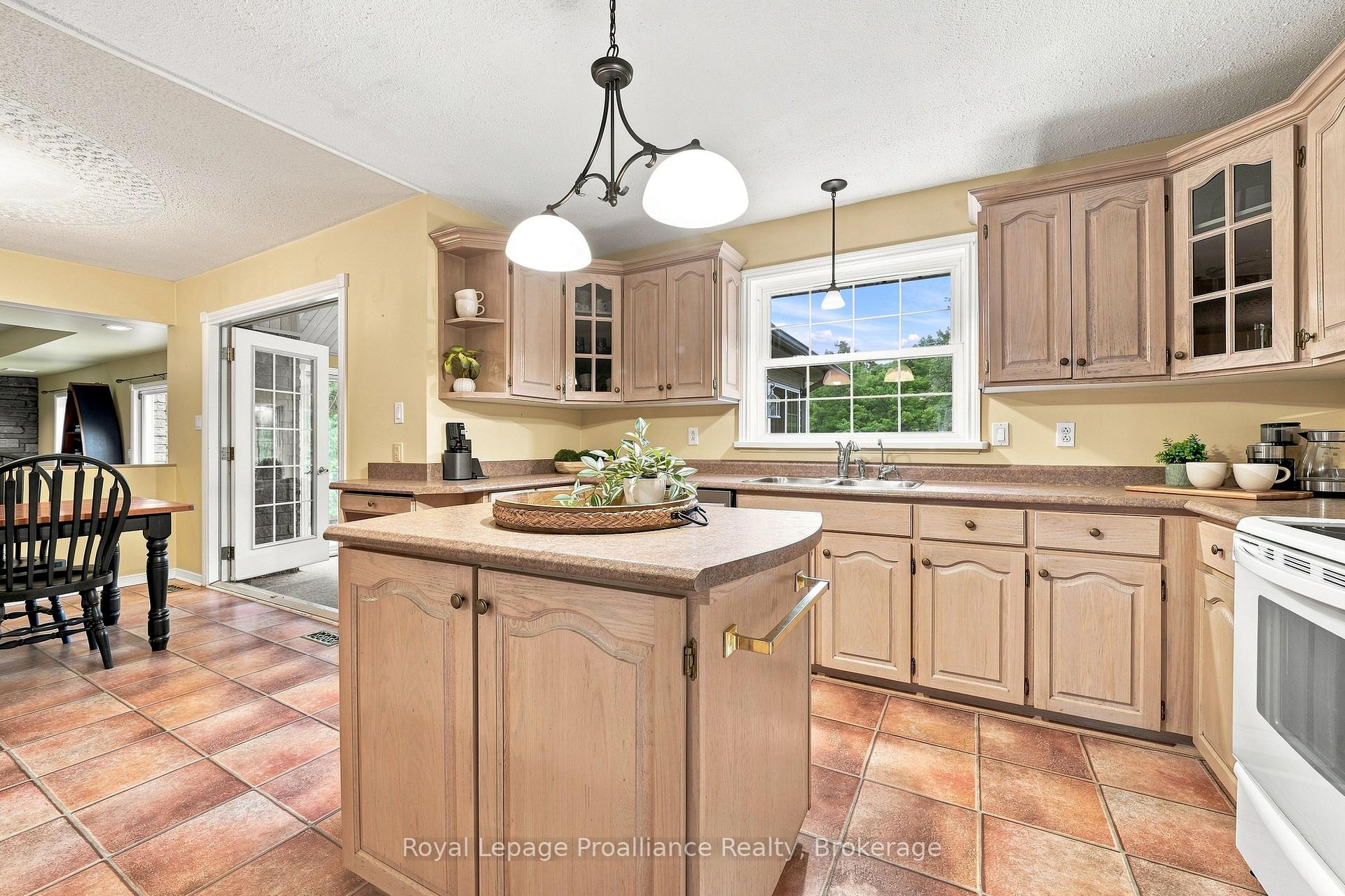 Photo 14 of 128 Murray Street, Quinte West, Murray Ward — HOMEH