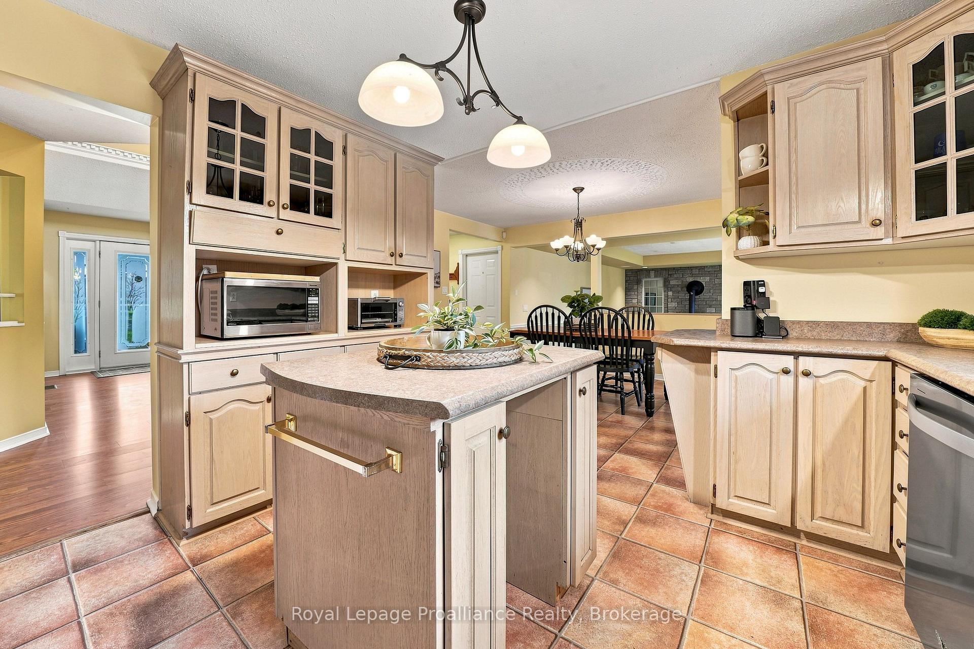 Photo 17 of 128 Murray Street, Quinte West, Murray Ward — HOMEH