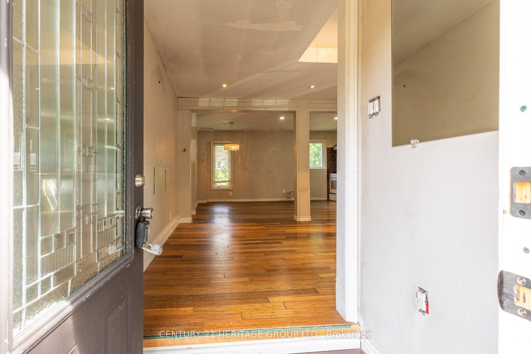 Photo 4 of 97 Zaph Avenue, Scarborough, Highland Creek — HOMEH