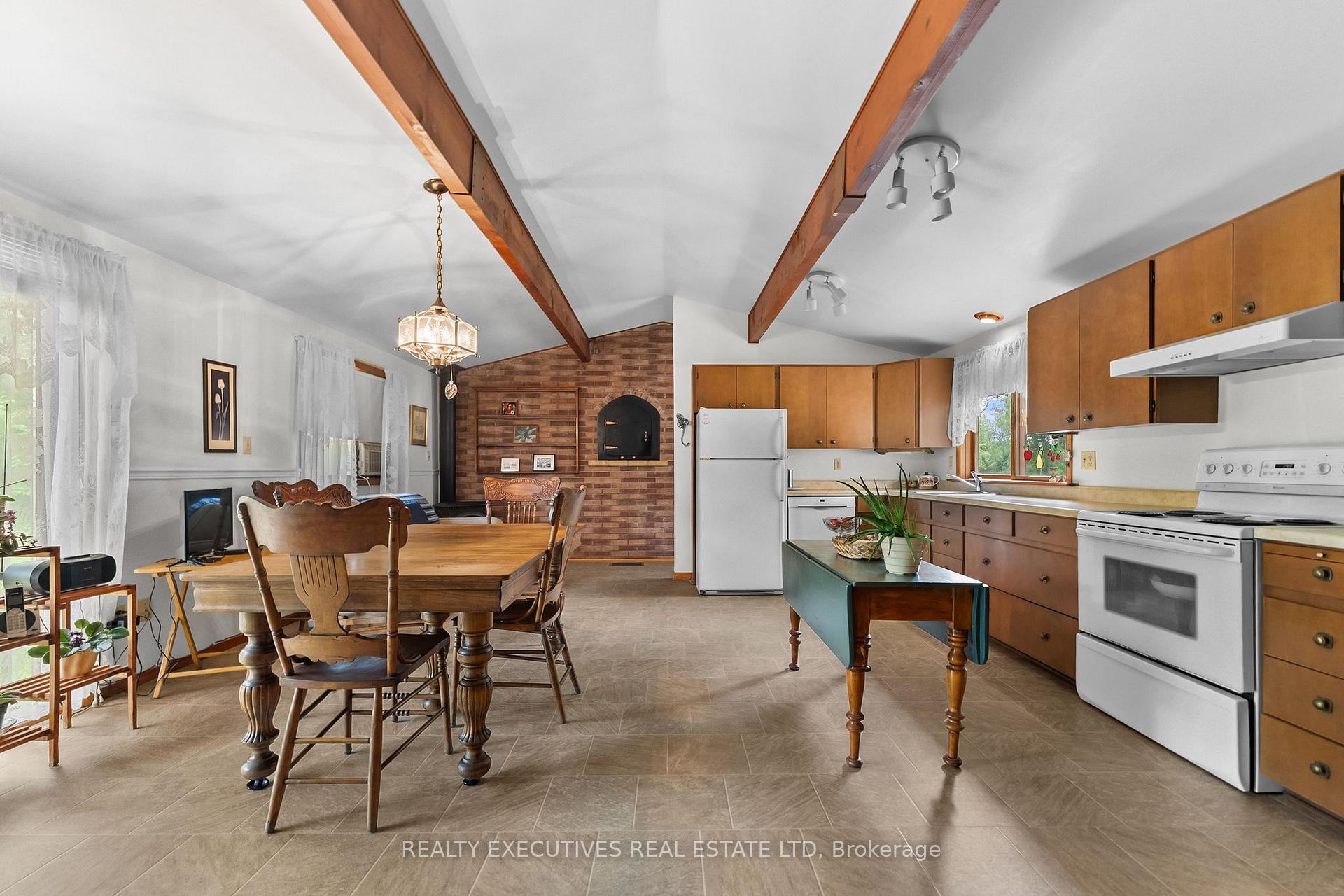 Photo 5 of 785 Boundary Road, North Dundas, North Dundas (Mountain) Twp — HOMEH