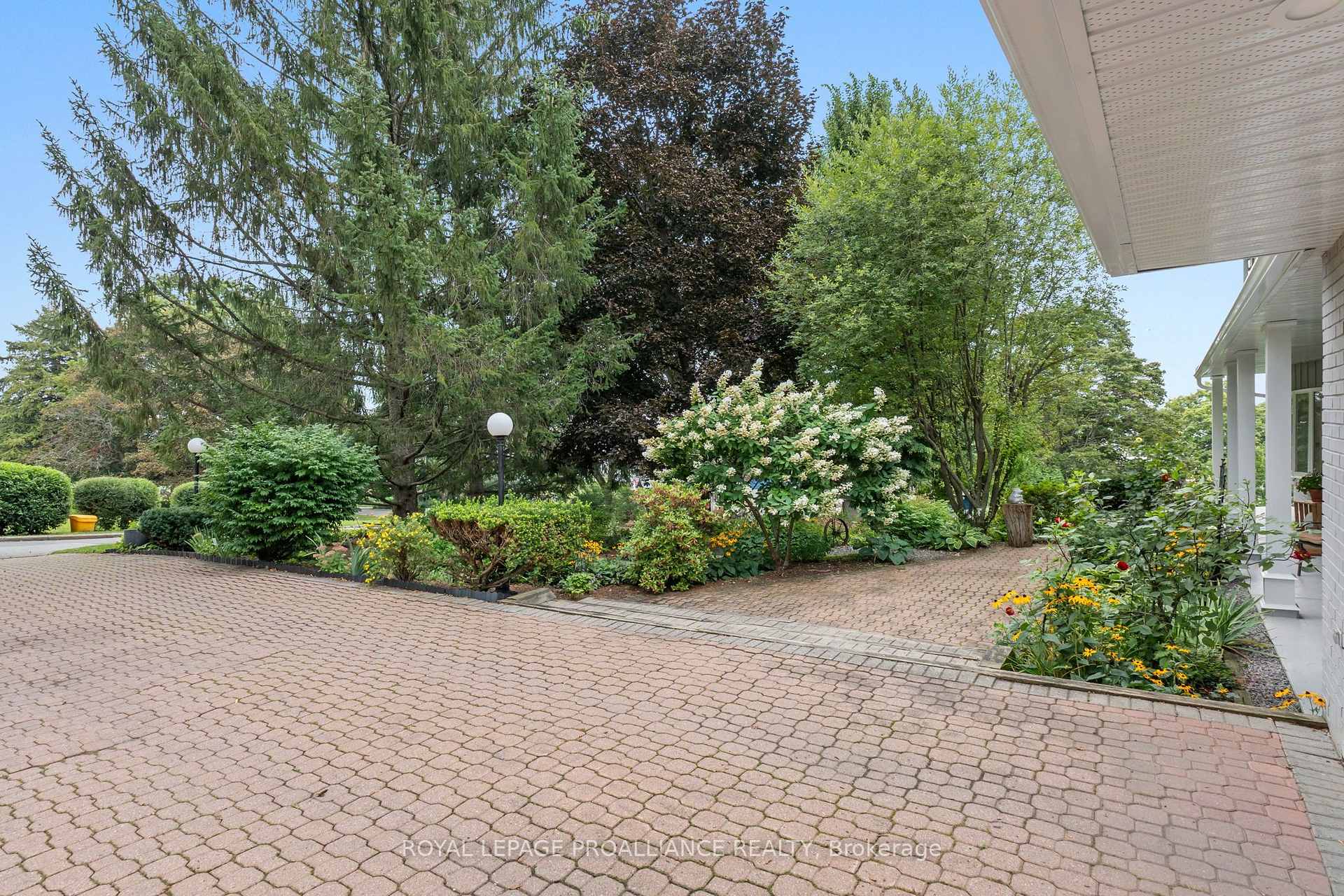 Photo 3 of 5 Rockcliffe Road, Brockville, Brockville — HOMEH
