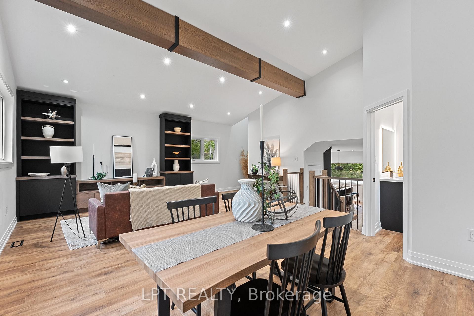 Photo 12 of 168 Berczy Street, Barrie, Wellington — HOMEH