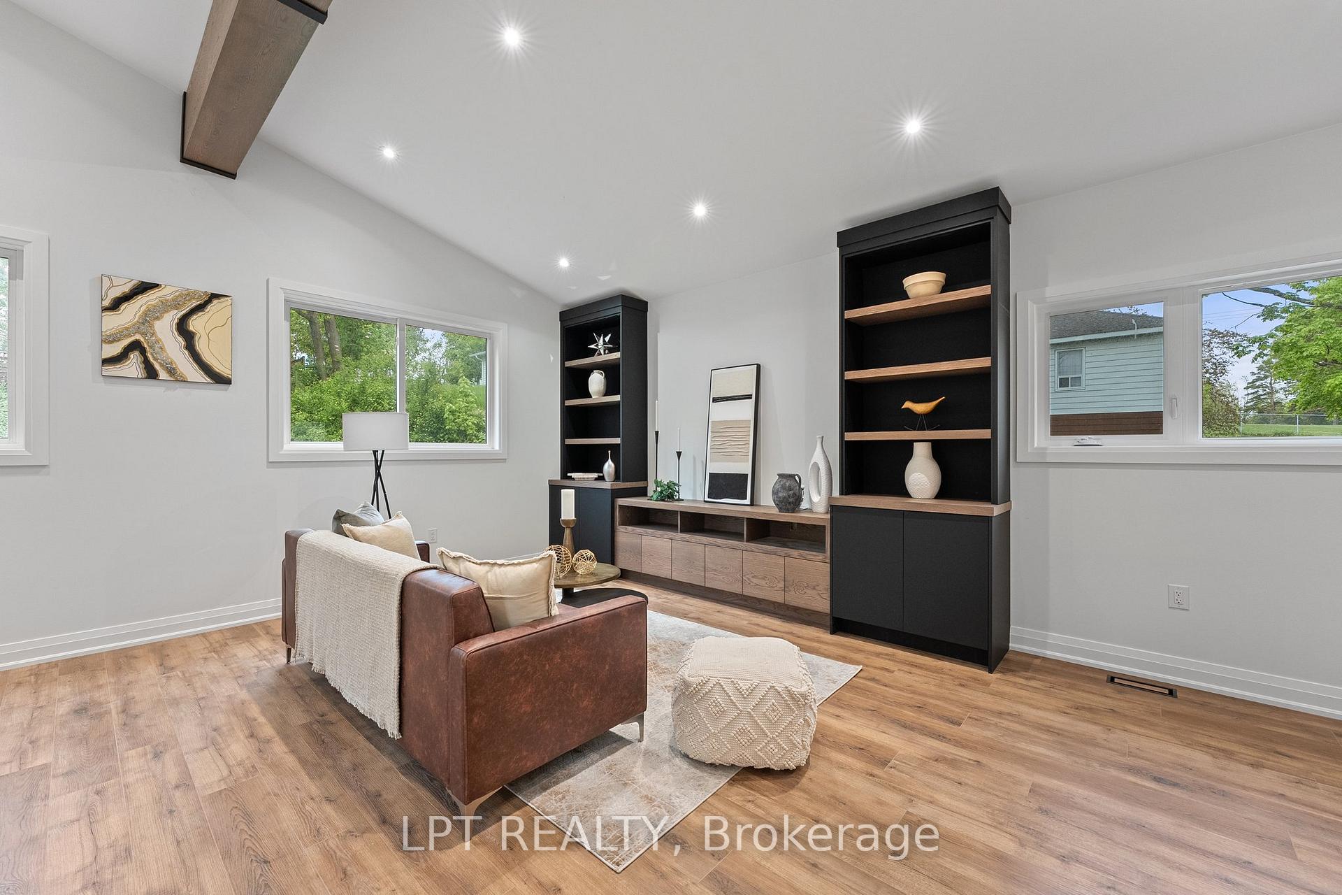 Photo 15 of 168 Berczy Street, Barrie, Wellington — HOMEH
