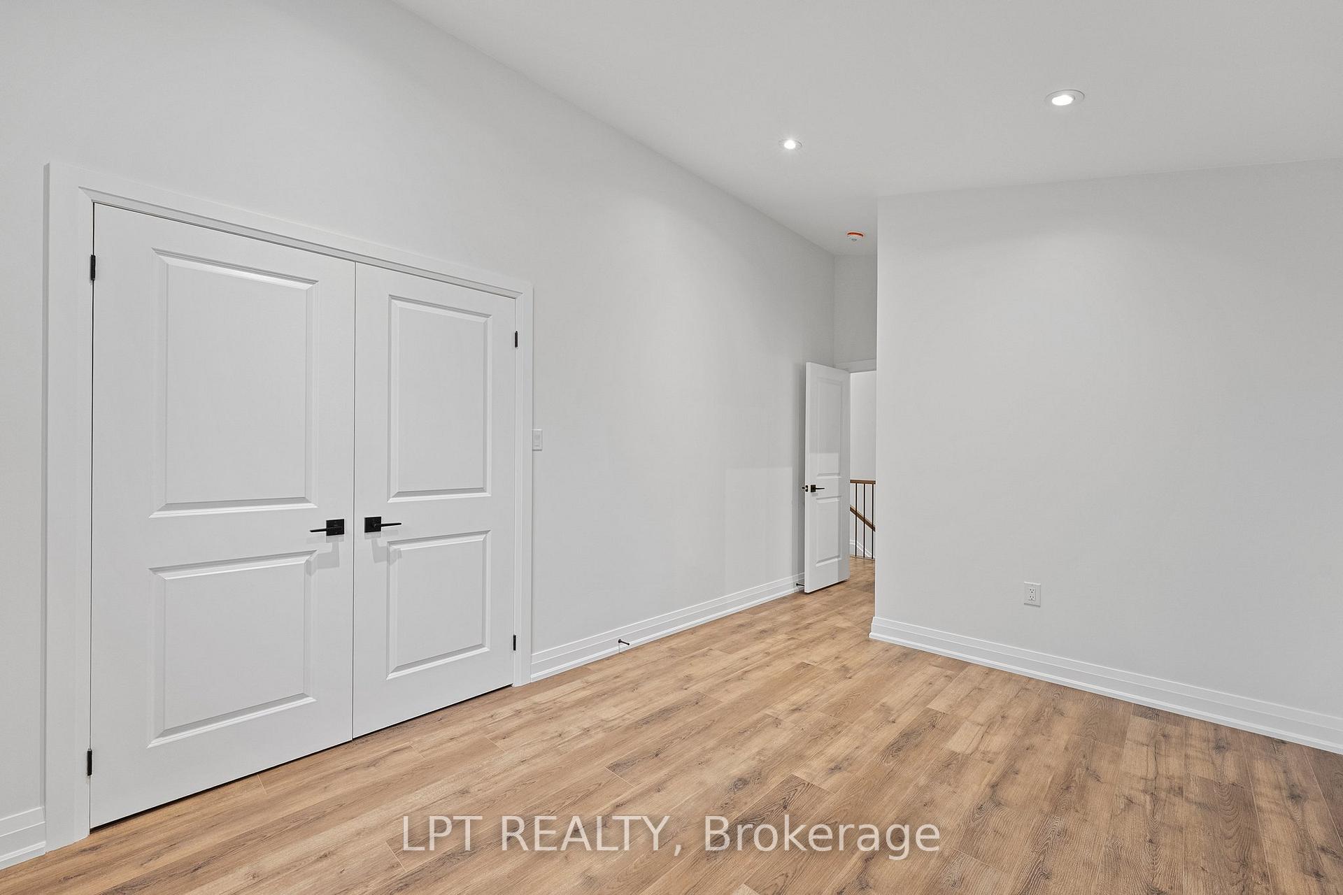 Photo 21 of 168 Berczy Street, Barrie, Wellington — HOMEH