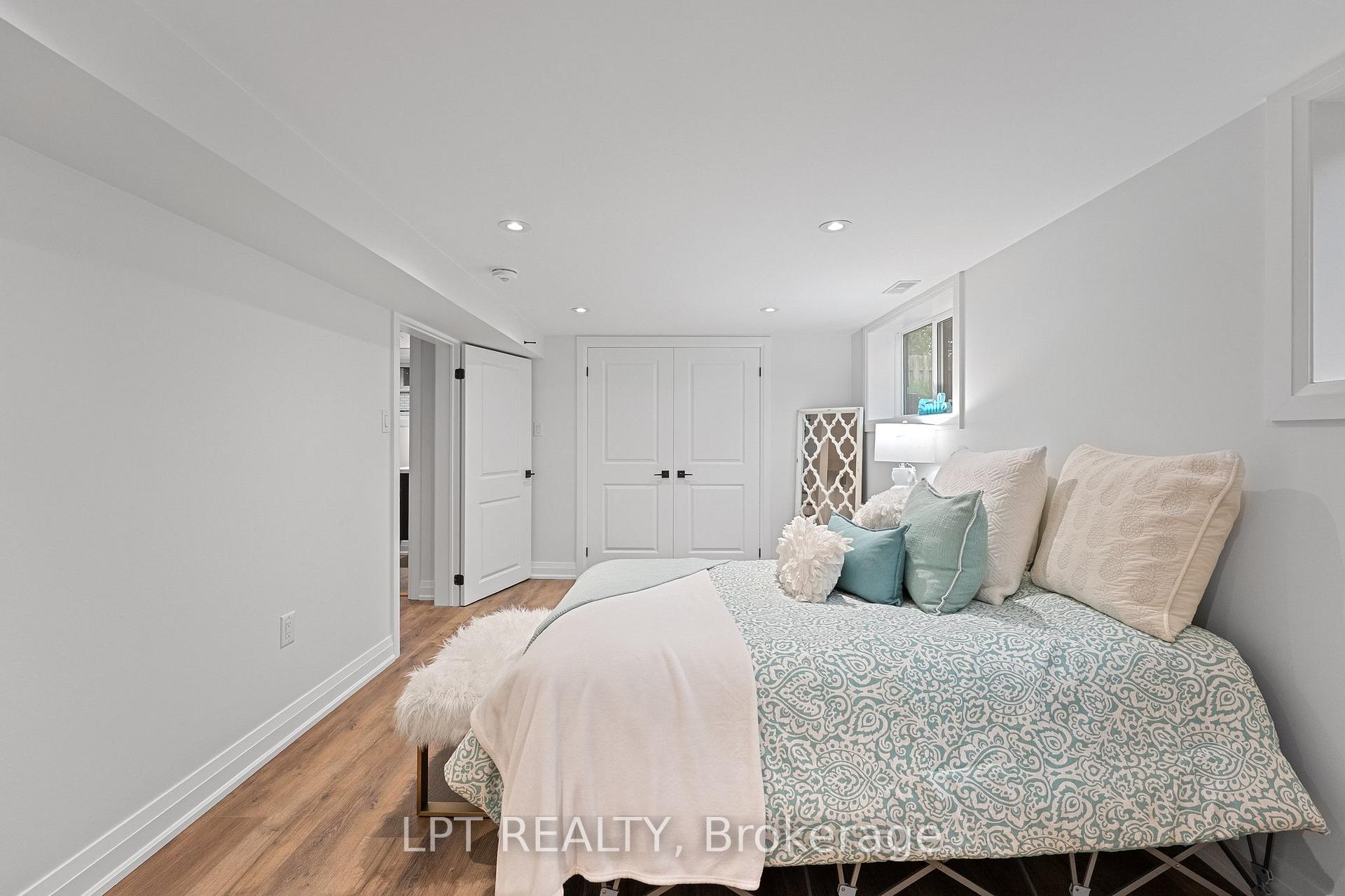 Photo 24 of 168 Berczy Street, Barrie, Wellington — HOMEH
