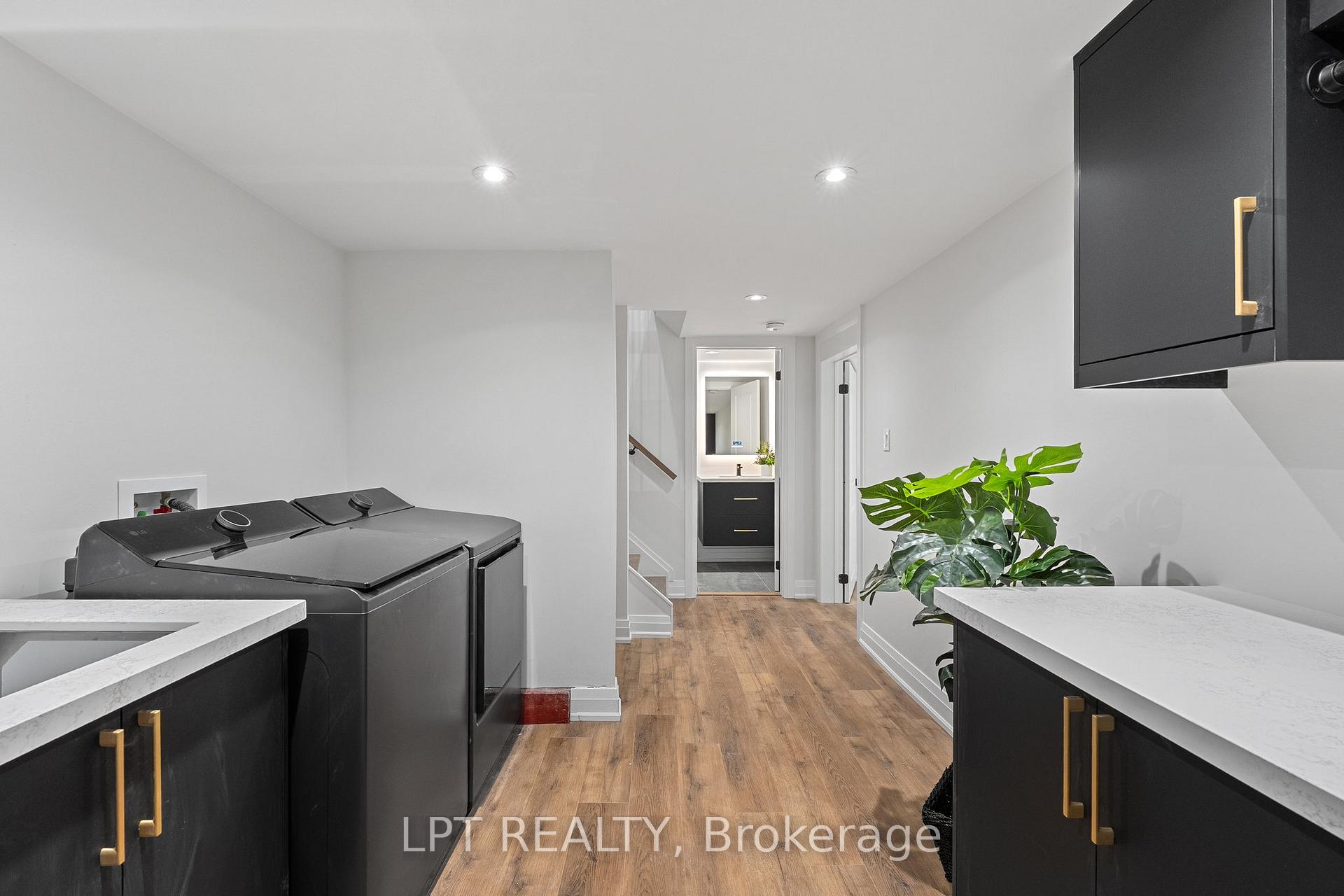 Photo 27 of 168 Berczy Street, Barrie, Wellington — HOMEH