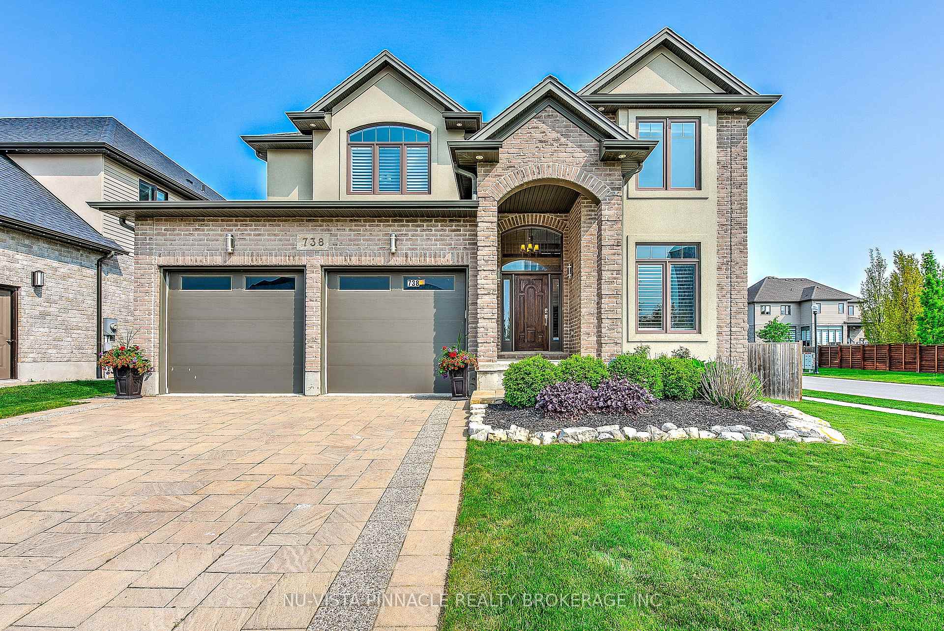 Photo 1 of 738 Hickoryridge Common, London, North R — HOMEH