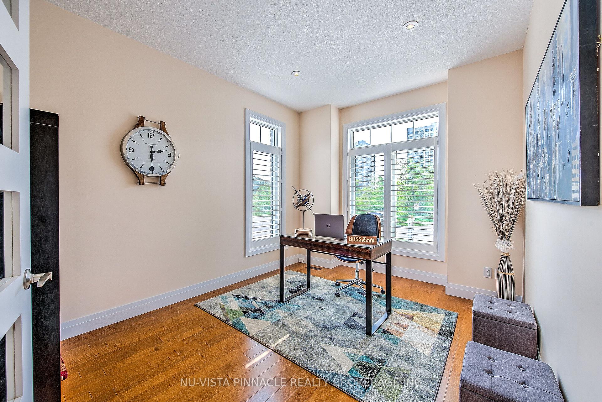 Photo 8 of 738 Hickoryridge Common, London, North R — HOMEH