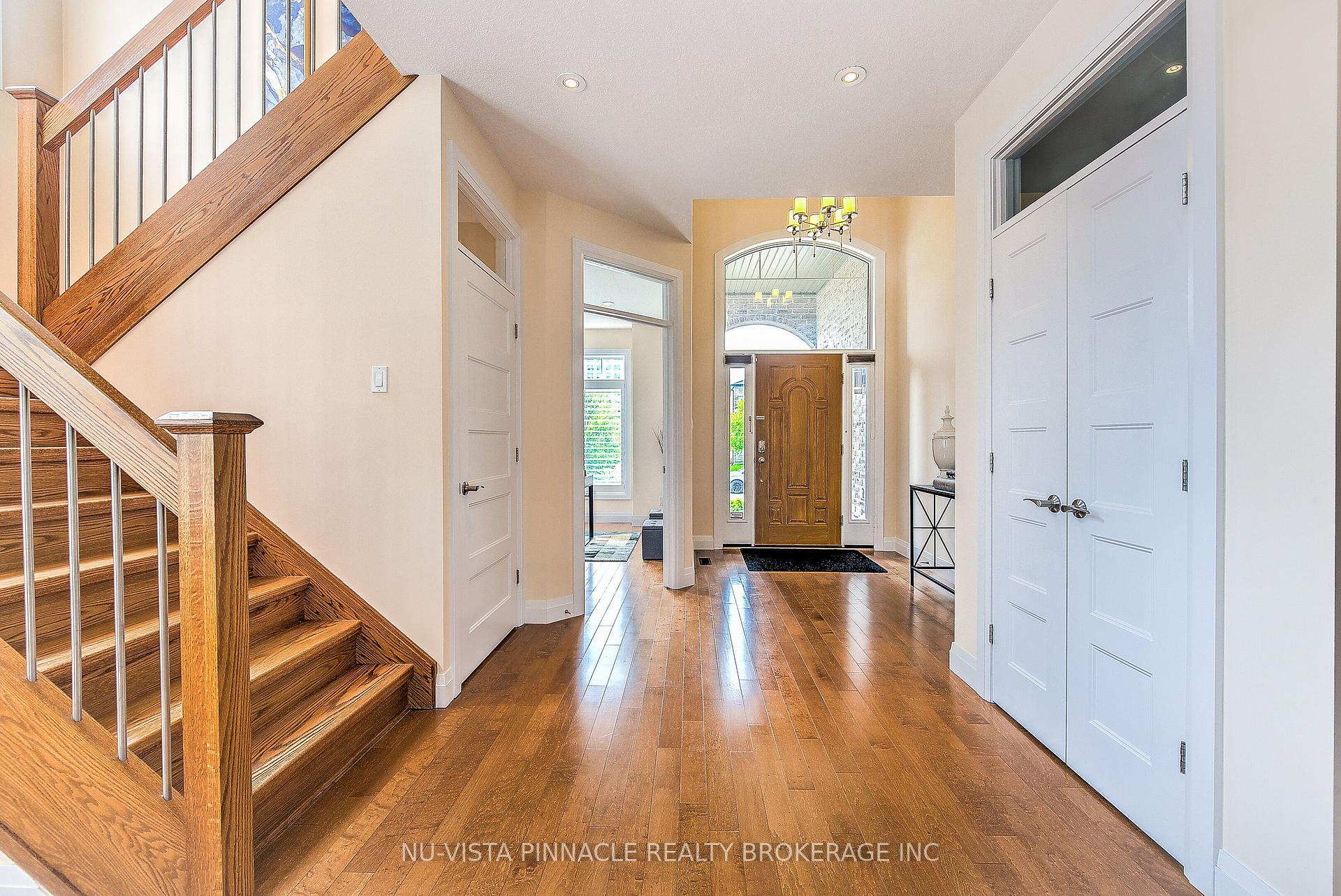 Photo 9 of 738 Hickoryridge Common, London, North R — HOMEH