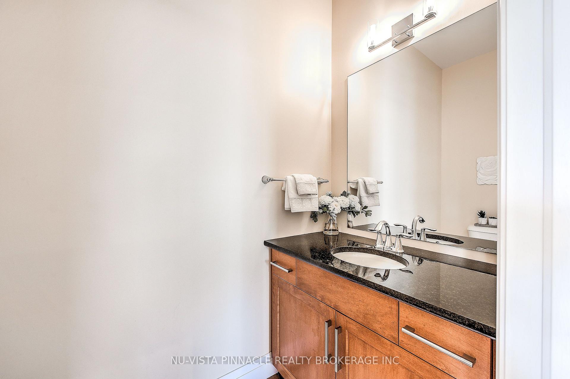 Photo 23 of 738 Hickoryridge Common, London, North R — HOMEH