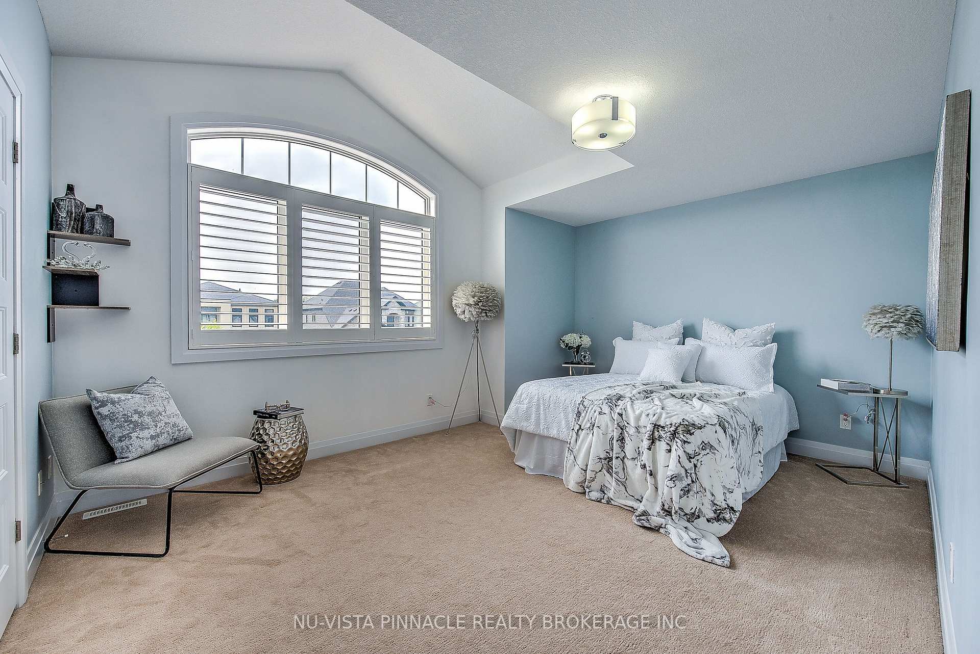 Photo 32 of 738 Hickoryridge Common, London, North R — HOMEH