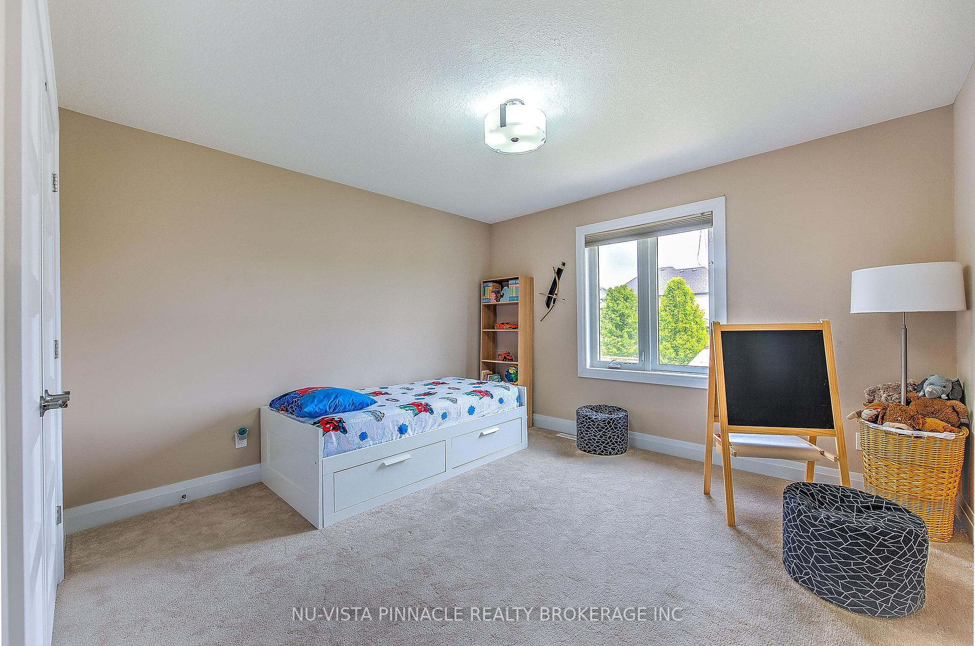 Photo 35 of 738 Hickoryridge Common, London, North R — HOMEH