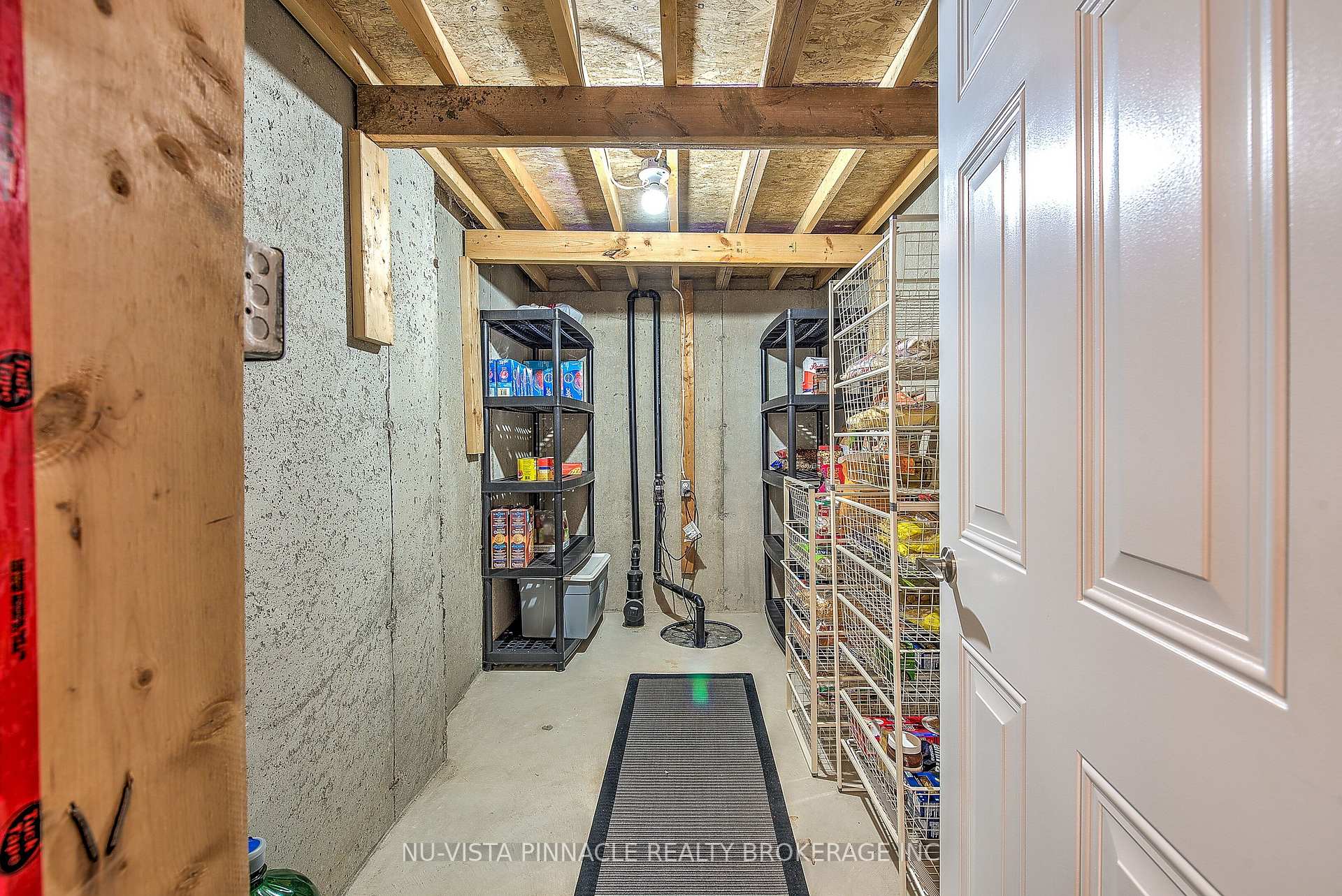 Photo 43 of 738 Hickoryridge Common, London, North R — HOMEH