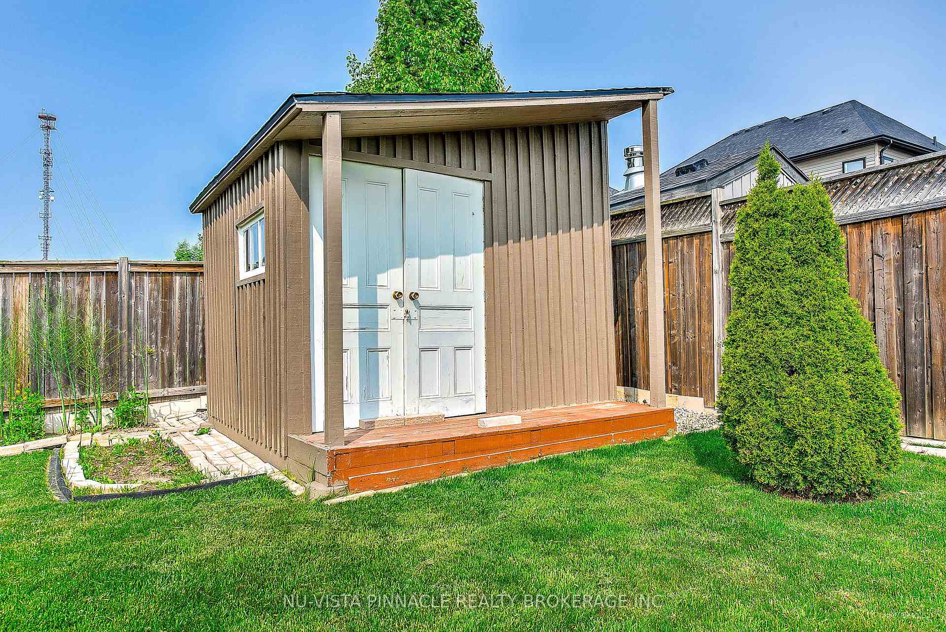 Photo 50 of 738 Hickoryridge Common, London, North R — HOMEH