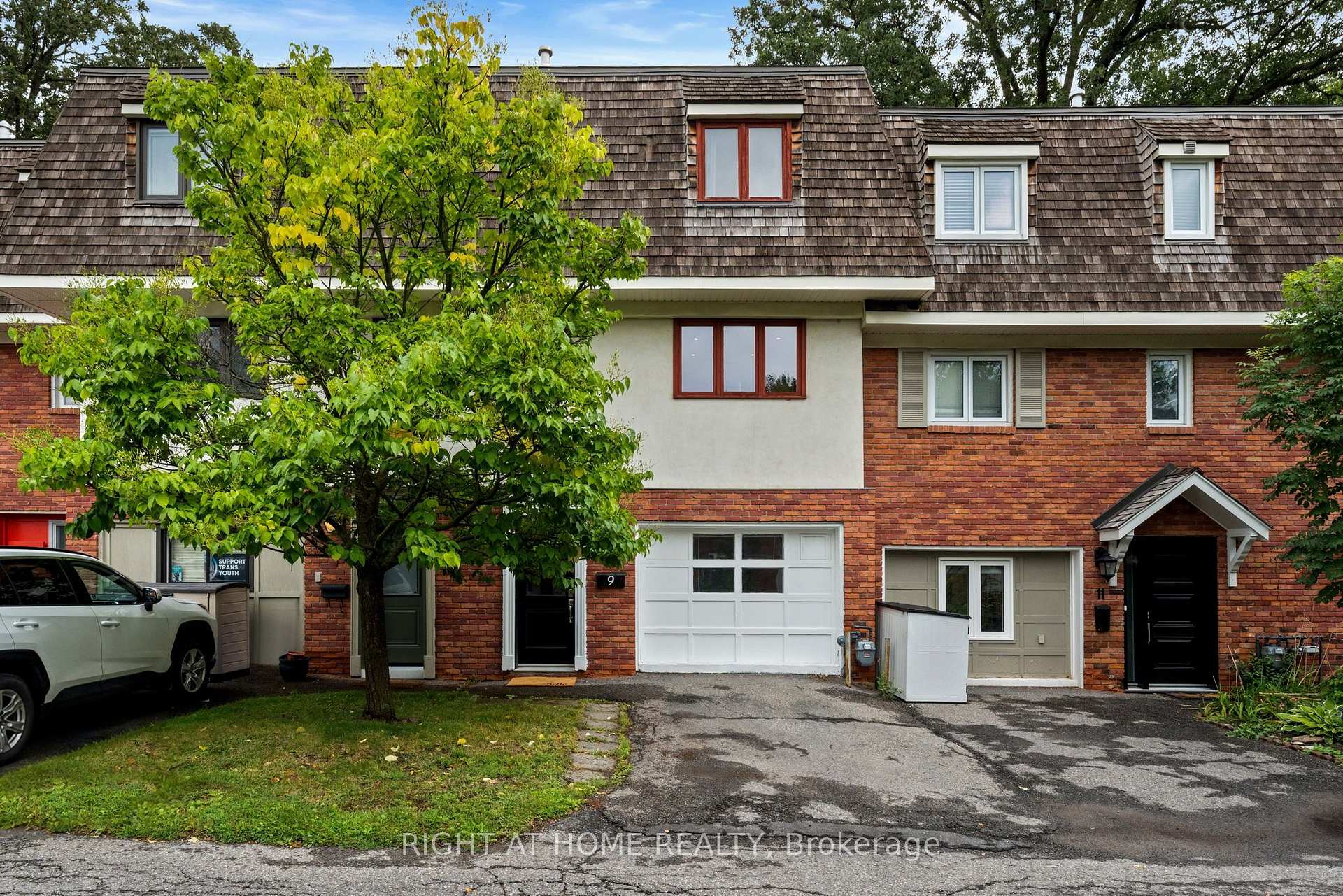 Photo 1 of 9 Marco Lane, Ottawa, Ottawa Centre — HOMEH