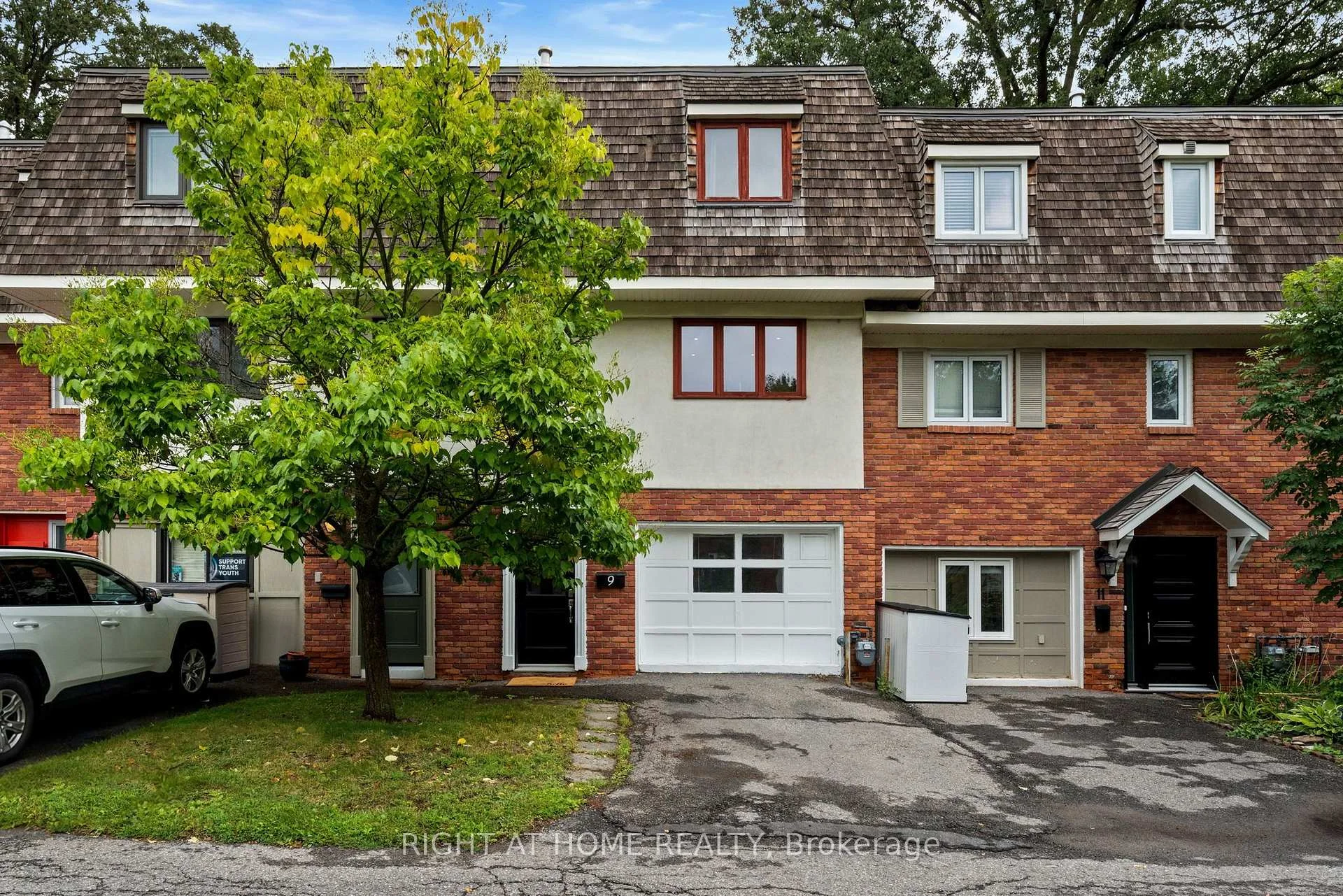 Photo 4 of 9 Marco Lane, Ottawa, Ottawa Centre — HOMEH