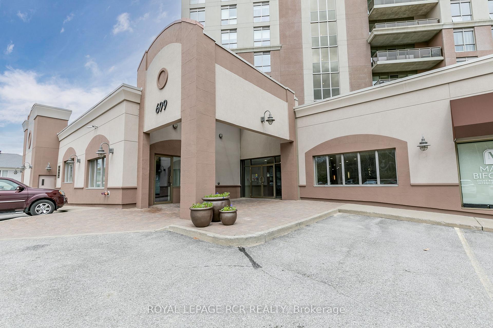 Photo of Unit 608, 699 Aberdeen Boulevard