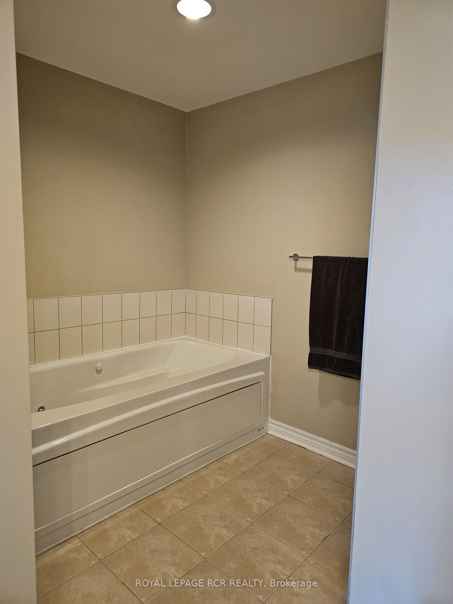Photo 29 of Unit 608, 699 Aberdeen Boulevard, Midland — HOMEH