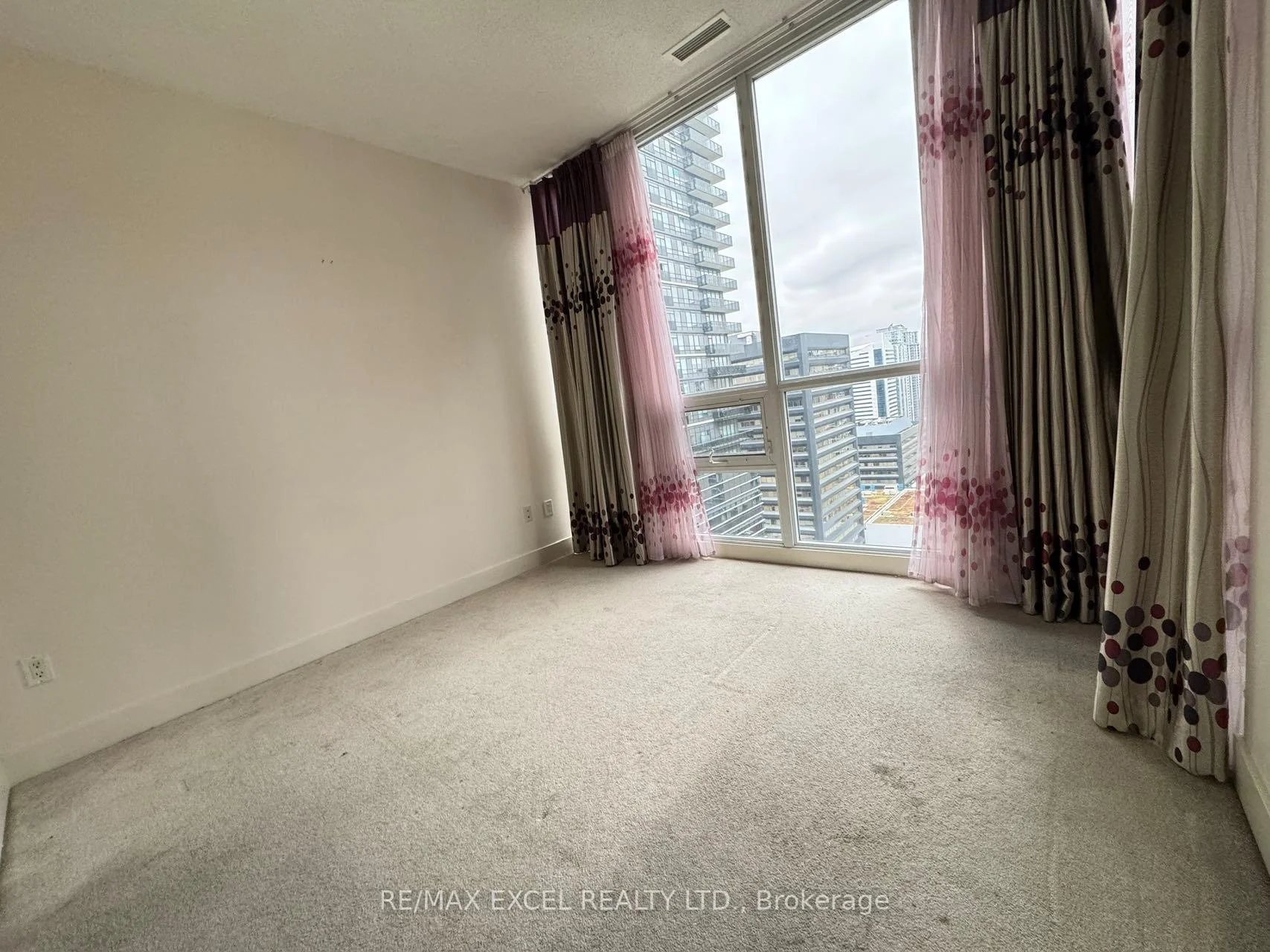 Photo 11 of Unit 2604, 23 Sheppard Avenue E, North York, Willowdale East — HOMEH
