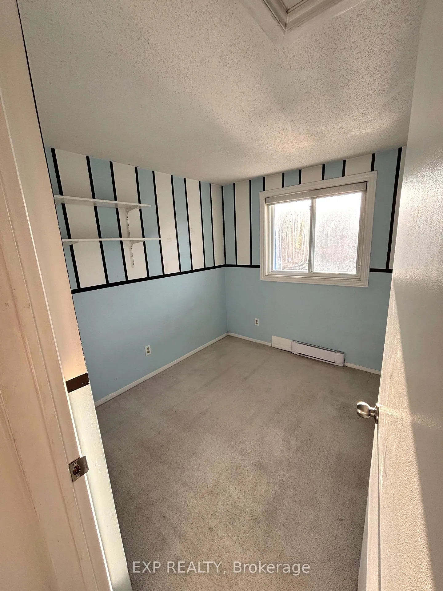 Photo 8 of Unit 10, 41 Pixley Private, Ottawa, Riverview Park — HOMEH