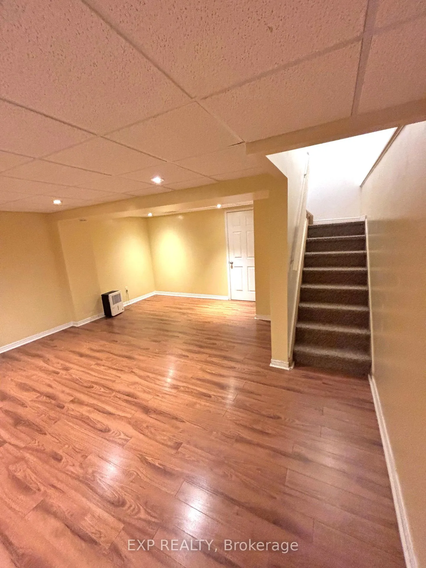 Photo 12 of Unit 10, 41 Pixley Private, Ottawa, Riverview Park — HOMEH
