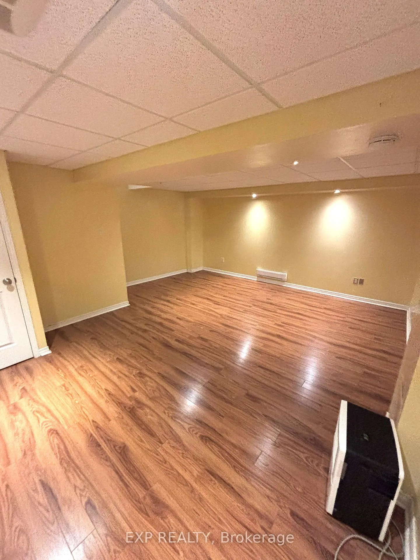 Photo 13 of Unit 10, 41 Pixley Private, Ottawa, Riverview Park — HOMEH