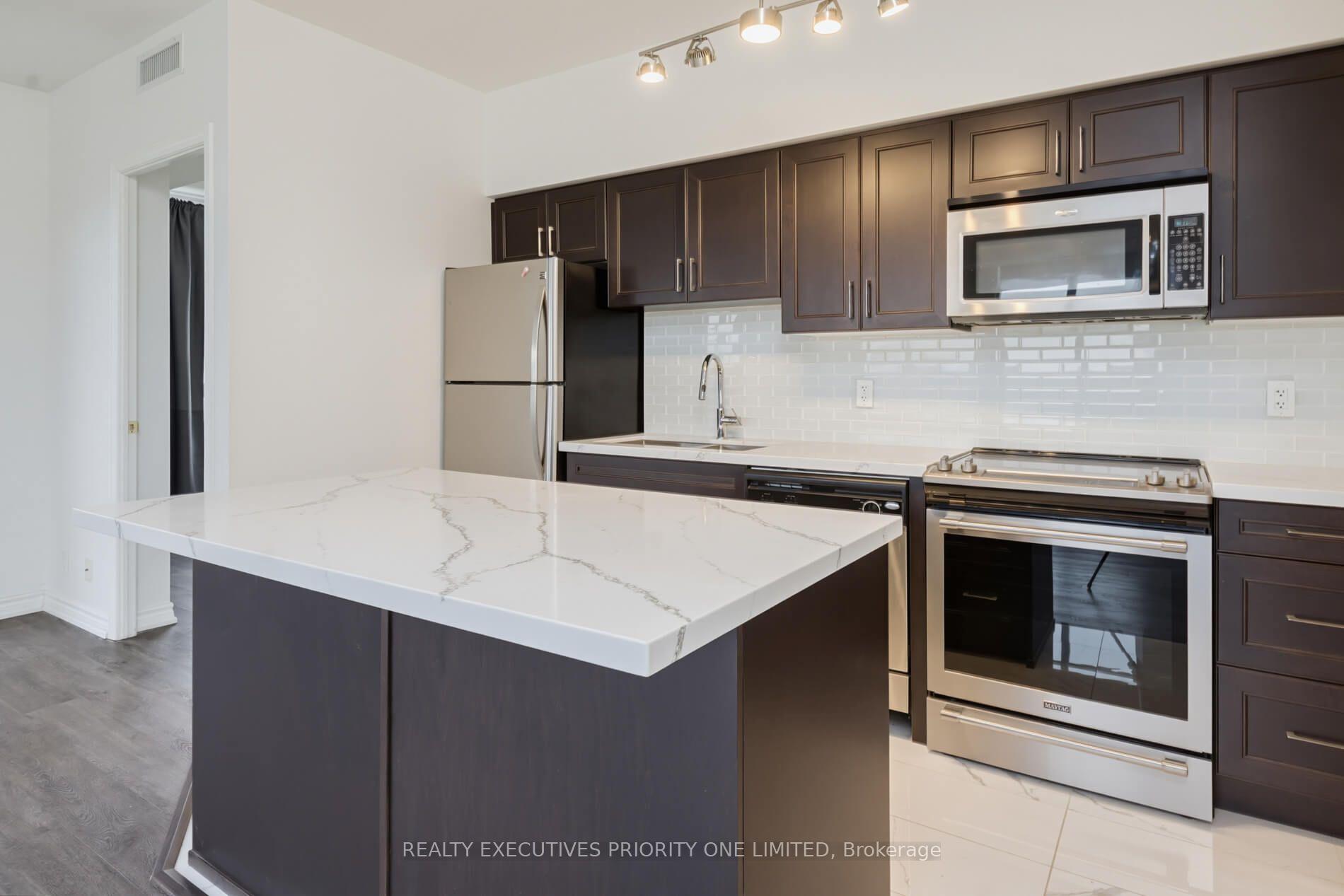 Photo 10 of Unit 605, 9225 Jane Street, Vaughan, Maple — HOMEH