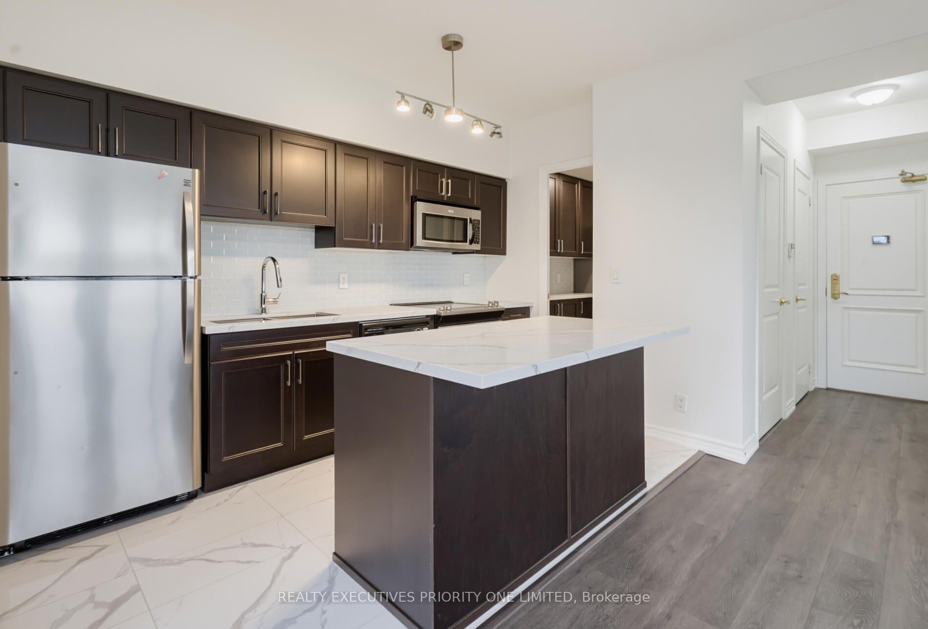 Photo 11 of Unit 605, 9225 Jane Street, Vaughan, Maple — HOMEH