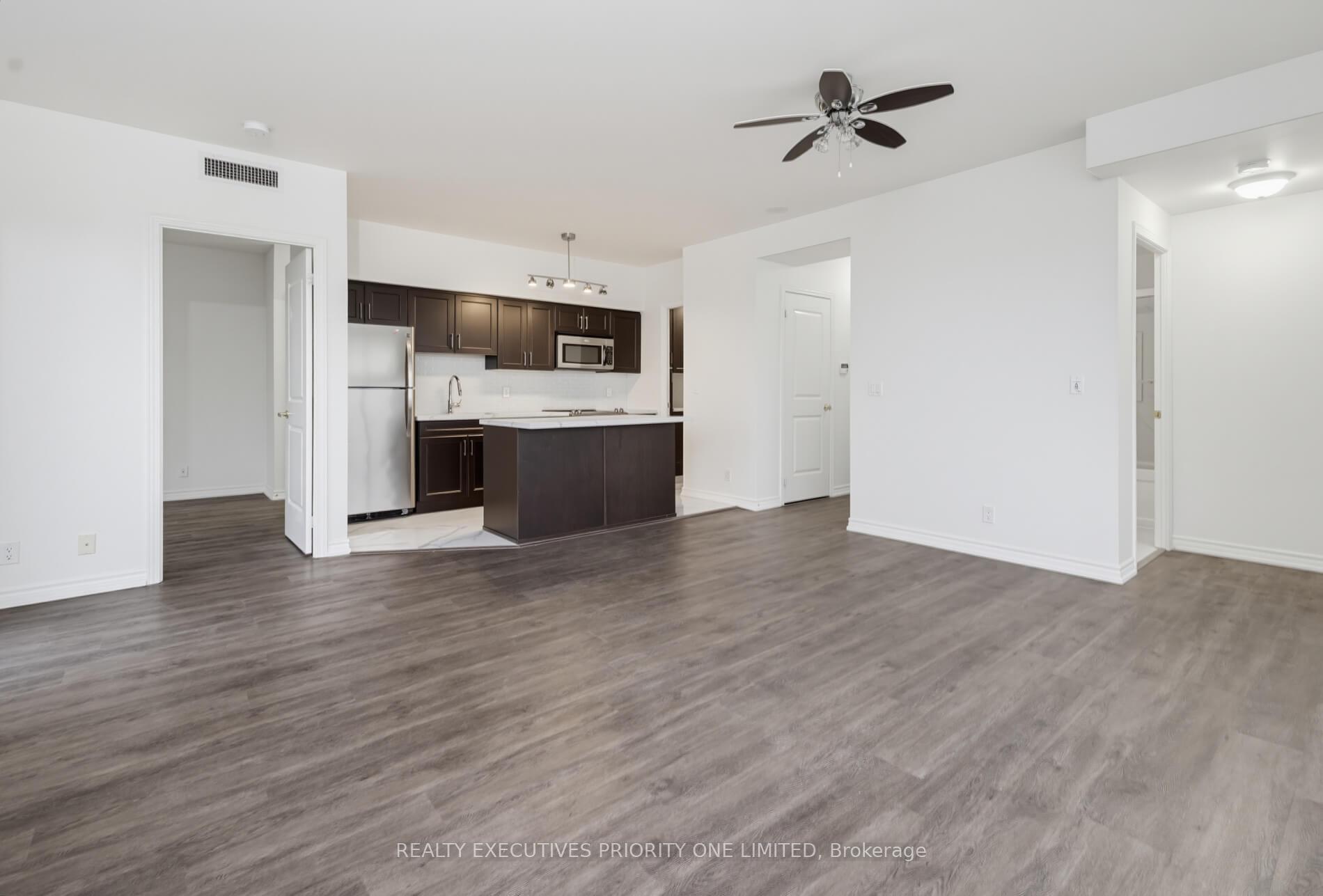 Photo 15 of Unit 605, 9225 Jane Street, Vaughan, Maple — HOMEH
