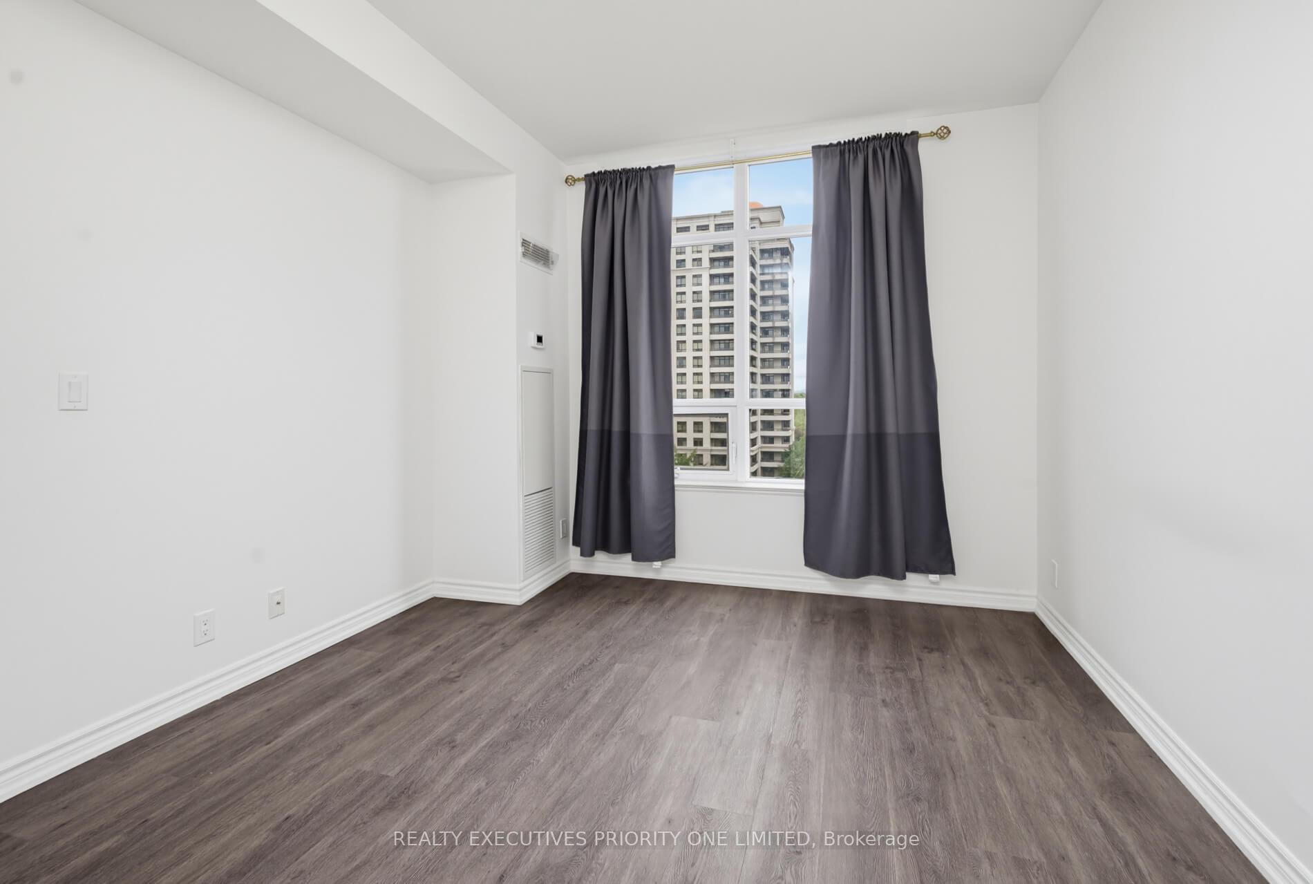 Photo 17 of Unit 605, 9225 Jane Street, Vaughan, Maple — HOMEH