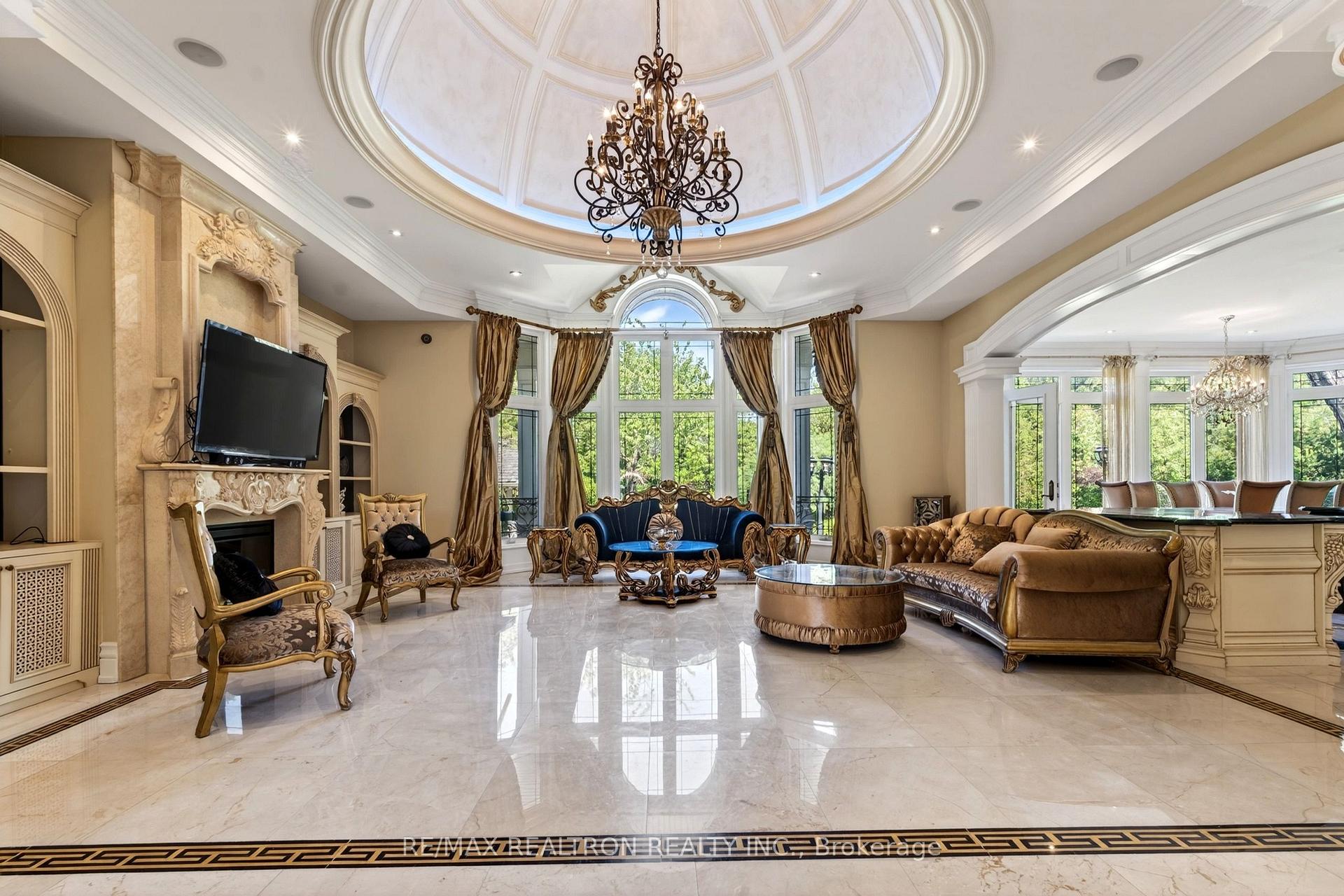 Photo 2 of 30 Thornlea Road, Markham, Thornhill — HOMEH