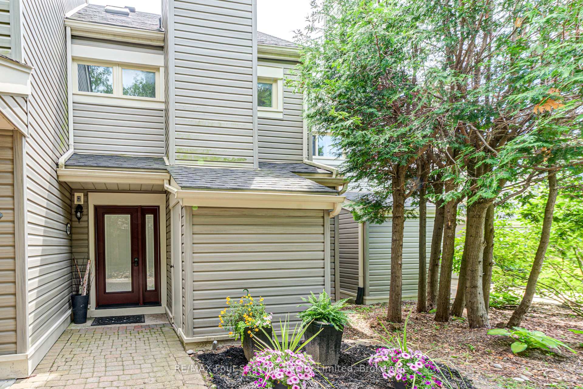 Photo of 471 Oxbow Crescent
