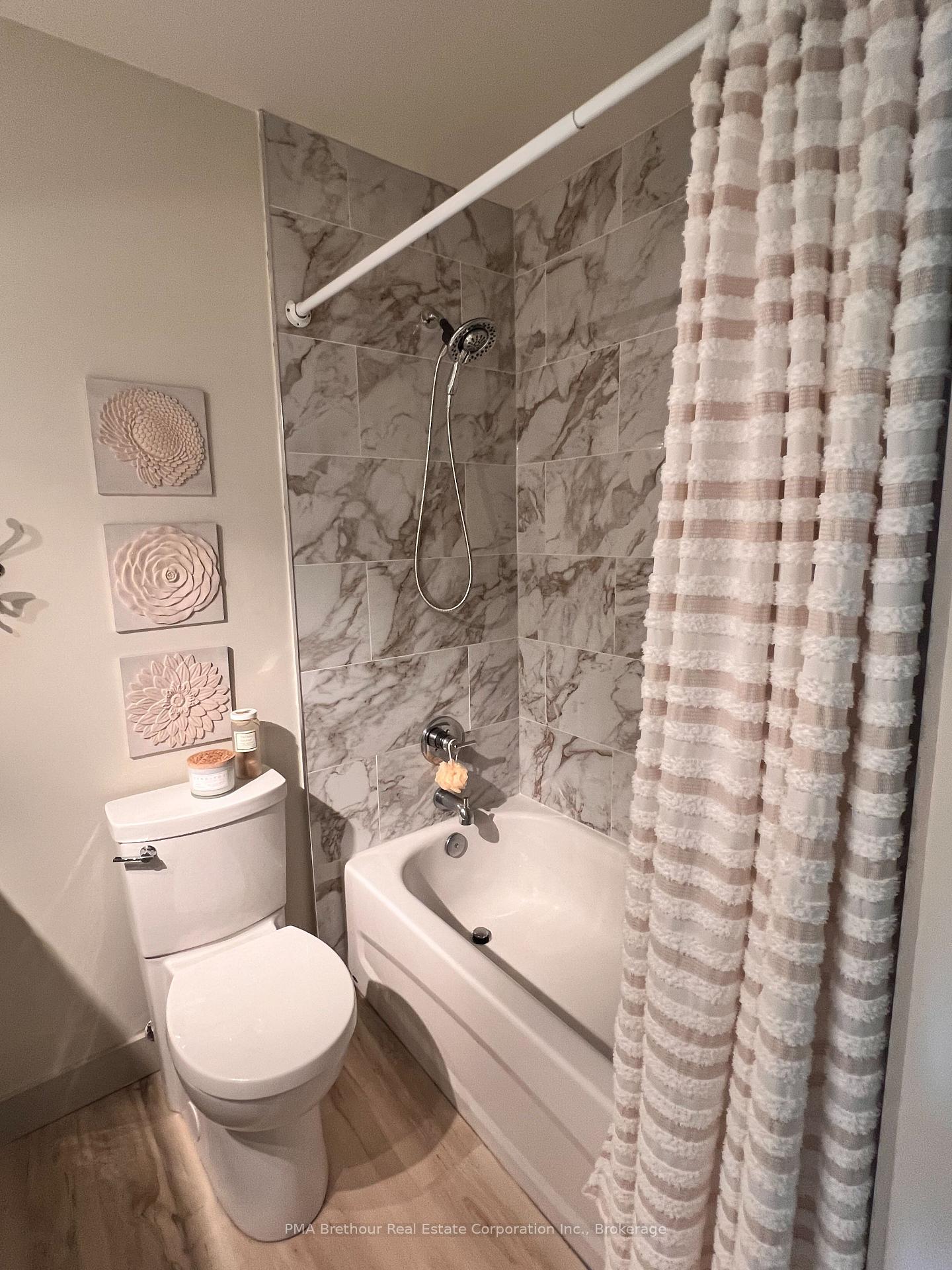 Photo 25 of Unit 12, 152 Escarpment Crescent, Collingwood — HOMEH