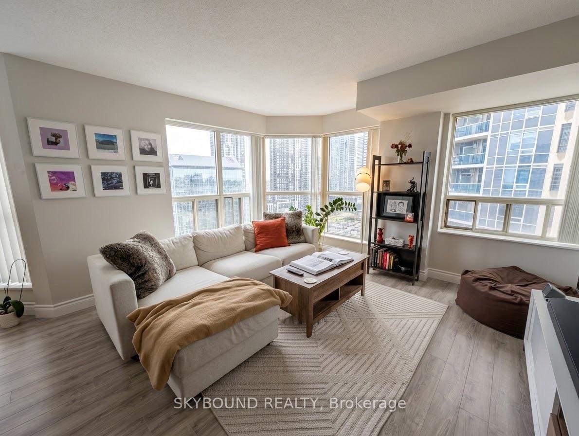 Photo 7 of Unit 1803, 335 Webb Drive, Mississauga, City Centre — HOMEH