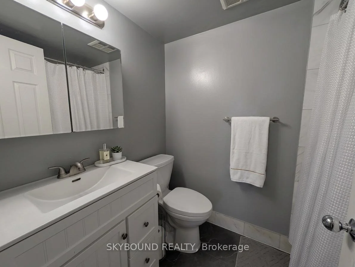 Photo 6 of Unit 1803, 335 Webb Drive, Mississauga, City Centre — HOMEH