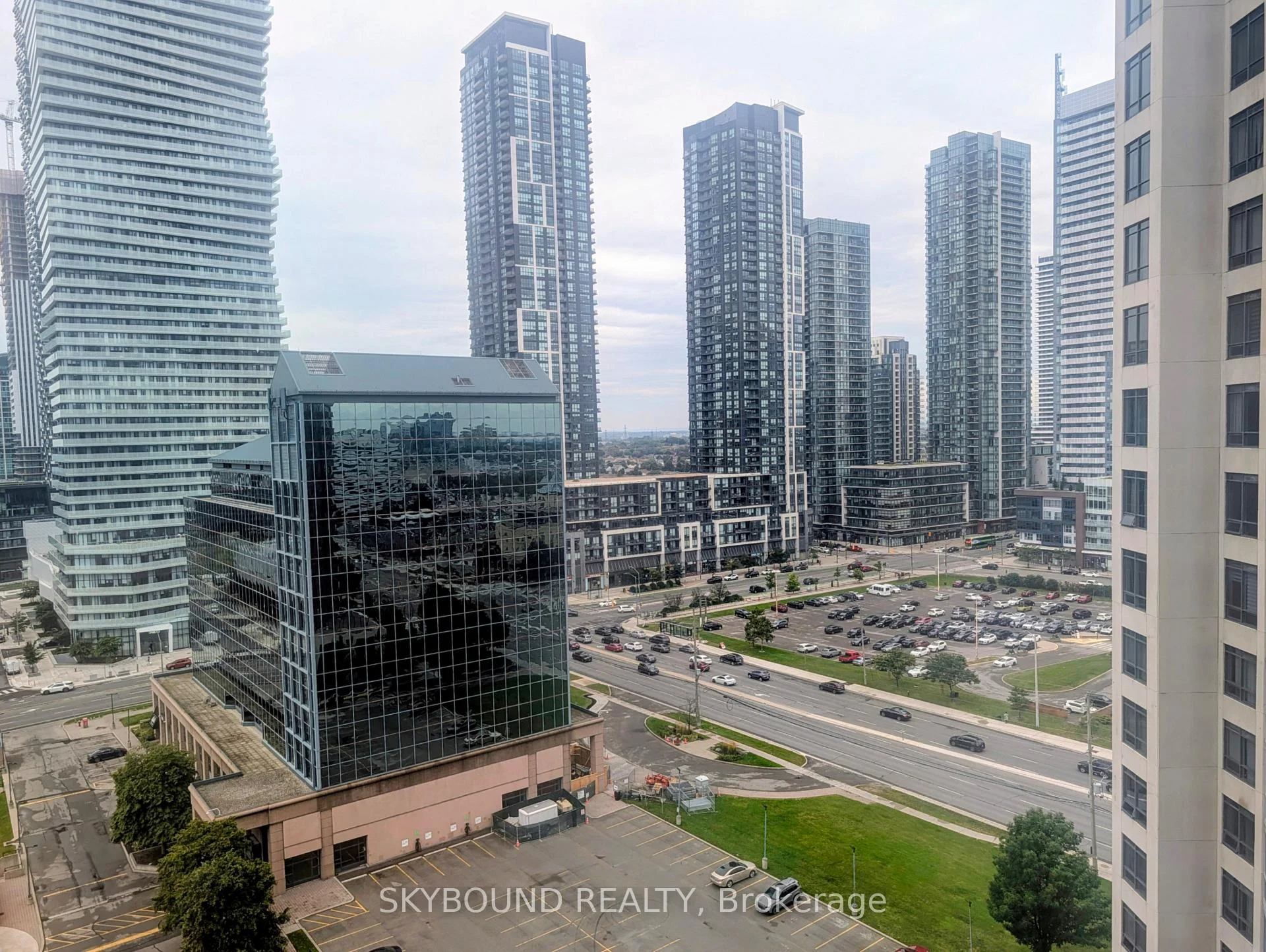 Photo 14 of Unit 1803, 335 Webb Drive, Mississauga, City Centre — HOMEH
