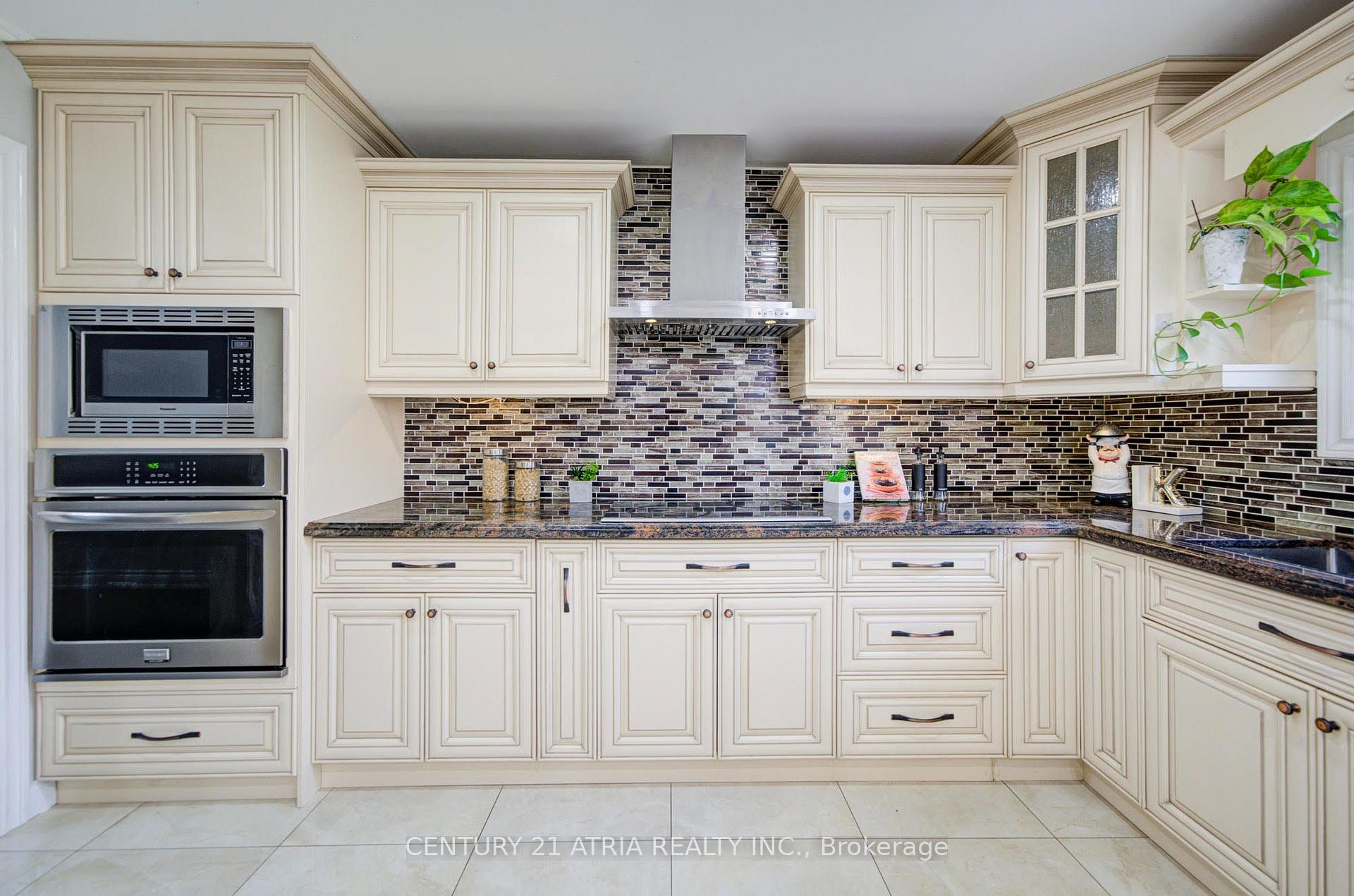 Photo 10 of 47 Coledale Road, Markham, Unionville — HOMEH